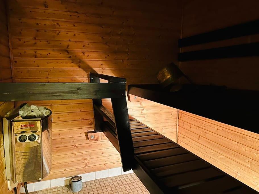 Traditional Nordic House with Sauna & Private Grillhut