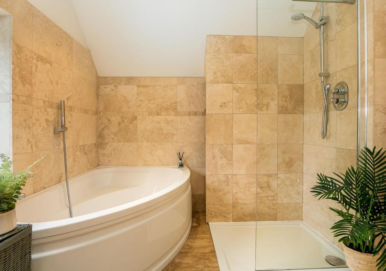 Stunning 3BD Oxfordshire Cottage in Enstone view 2