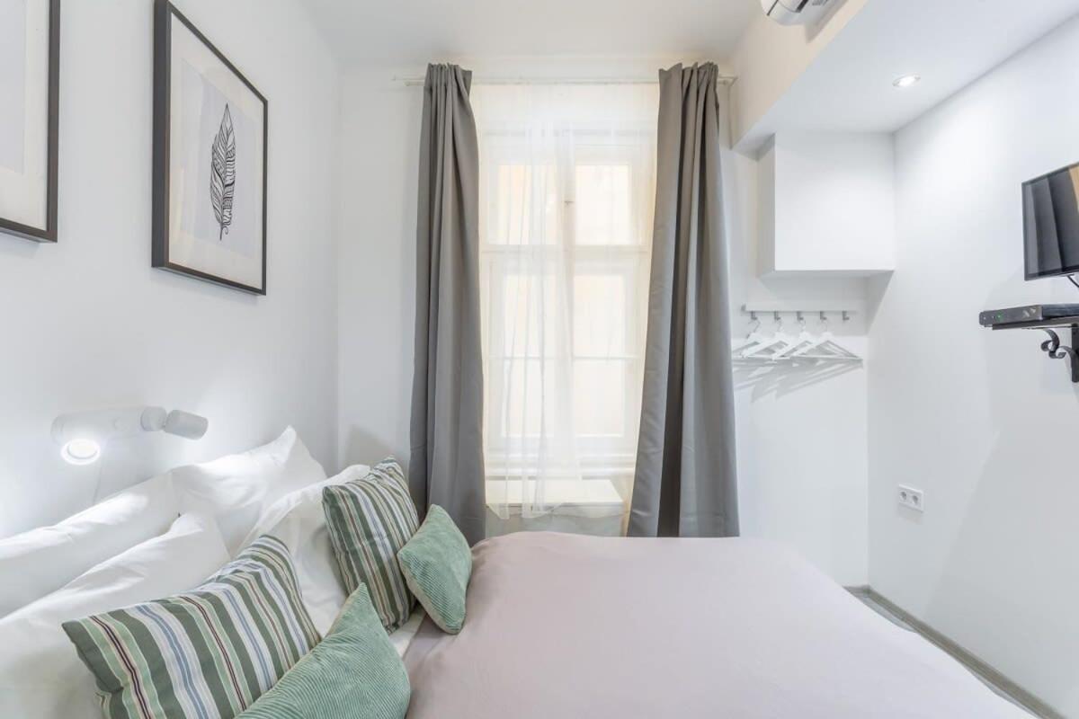 Modern Cozy Studio at the Center