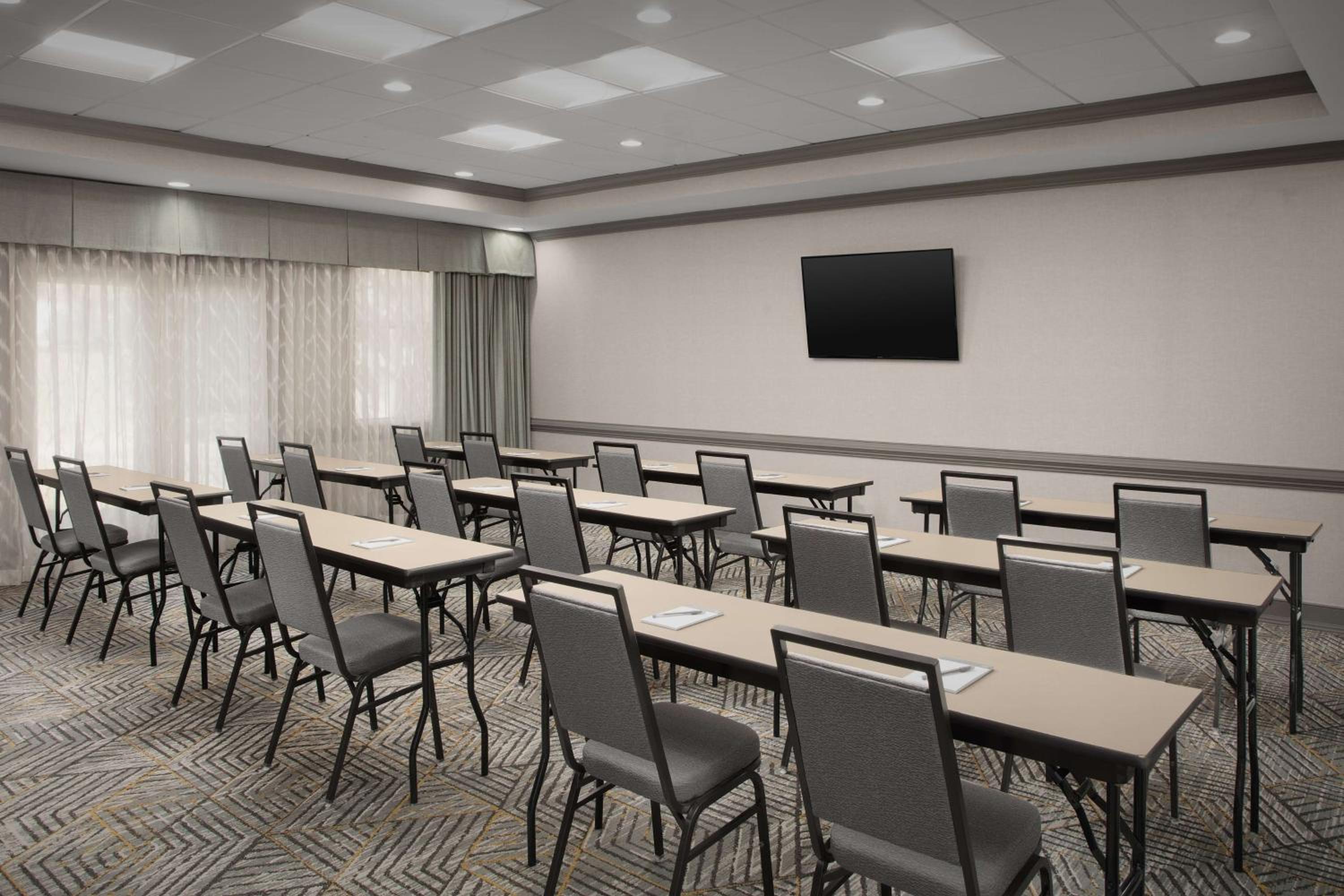 Homewood Suites by Hilton Alexandria - Property Image 20