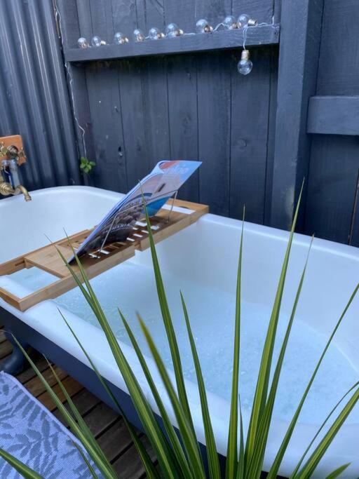 Waikanae Beach Escape - with outdoor bath! view 4