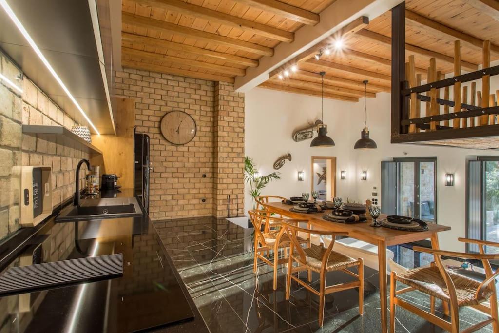 Piso Livadi - 4BR Villa - with Pool & Gym - Casa Olea view 4