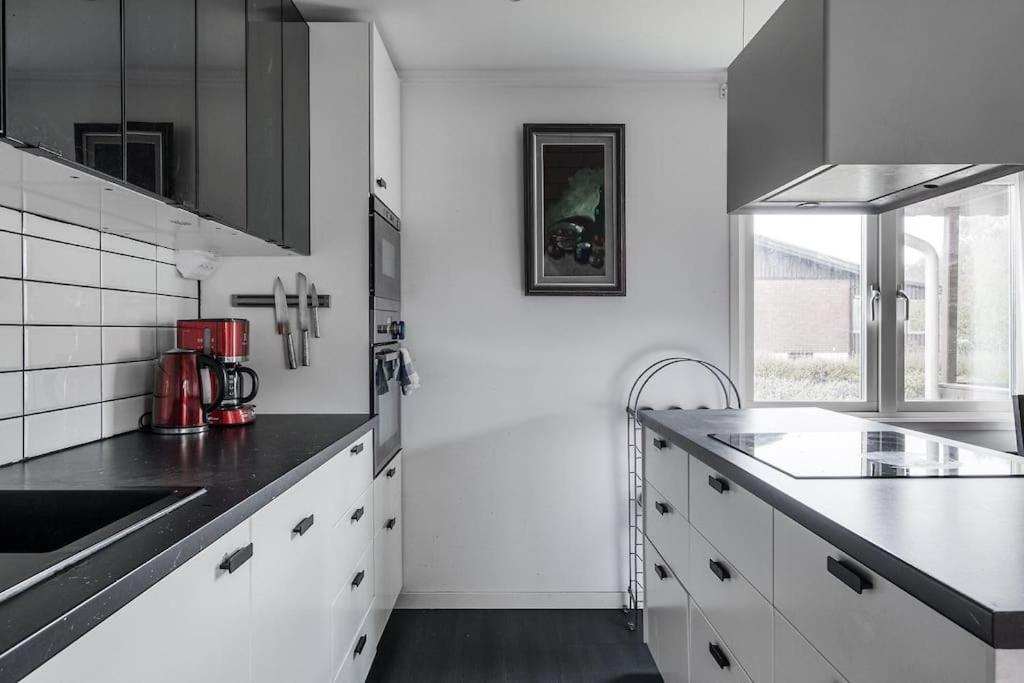 Workers & Family Ideal Home Near Volvo view 2