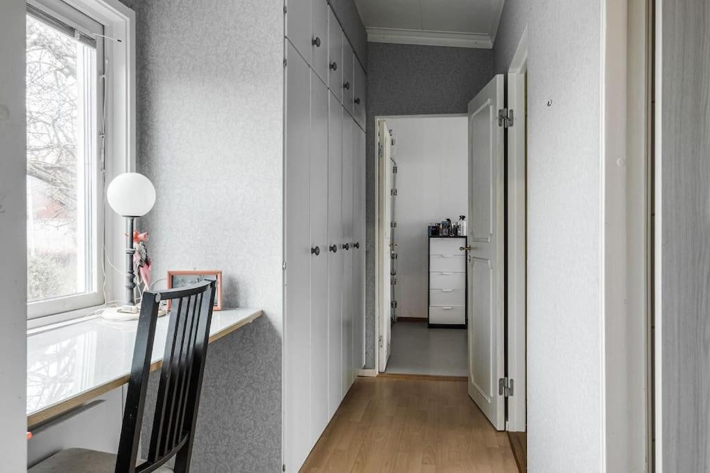 Workers & Family Ideal Home Near Volvo view 3