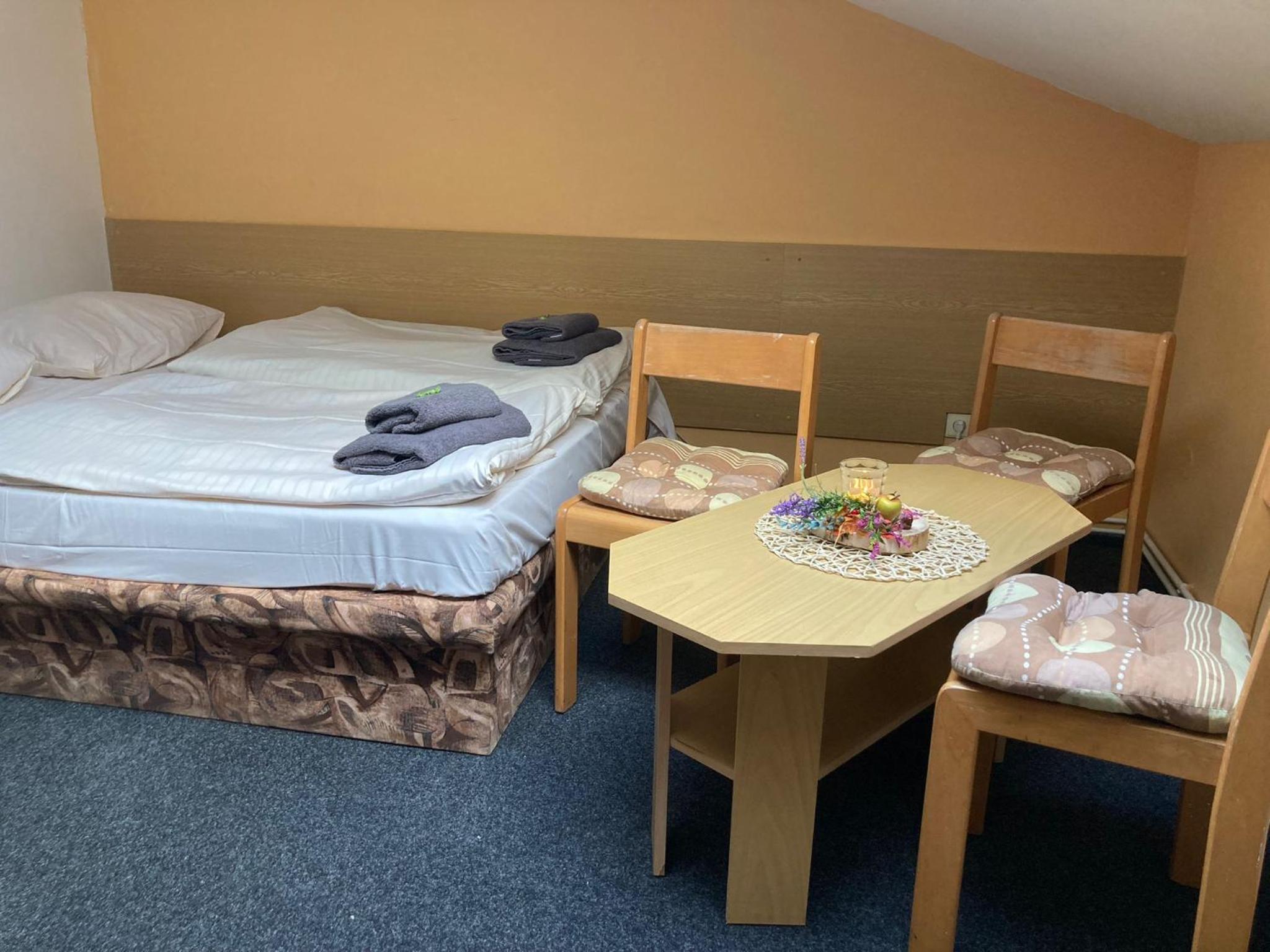 NEZNAŠOVY Restaurant - Penzion - Wellness - Sauna - SPA