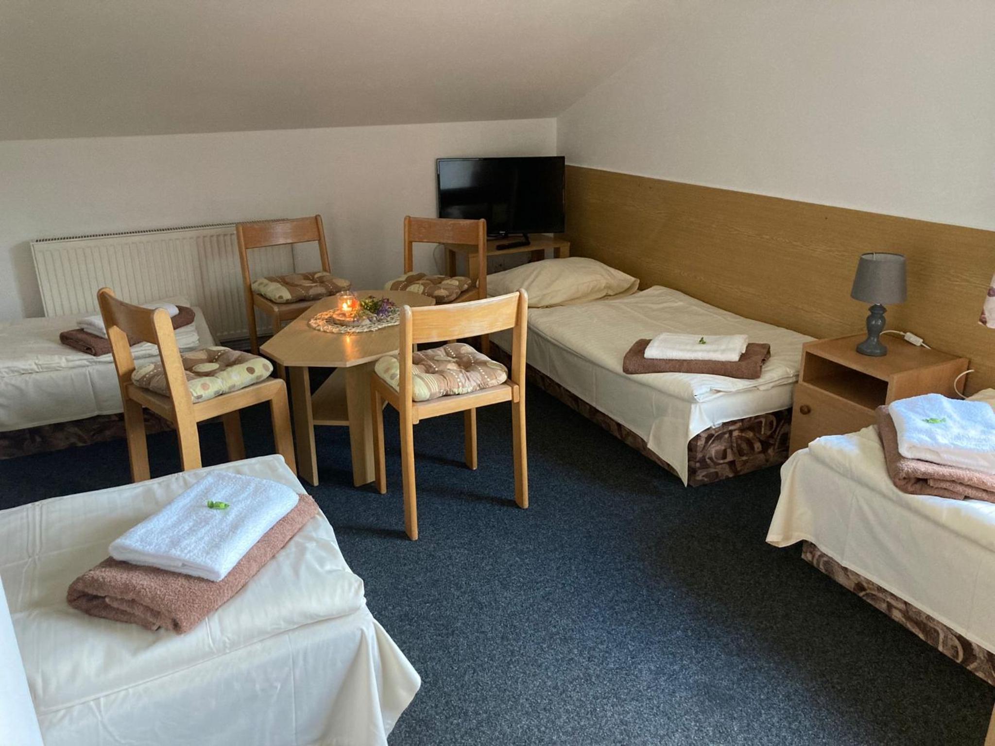 NEZNAŠOVY Restaurant - Penzion - Wellness - Sauna - SPA