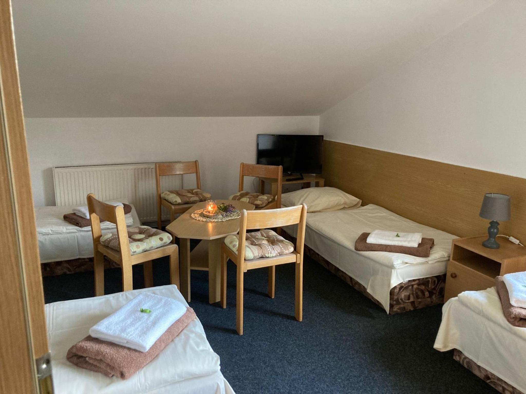 NEZNAŠOVY Restaurant - Penzion - Wellness - Sauna - SPA