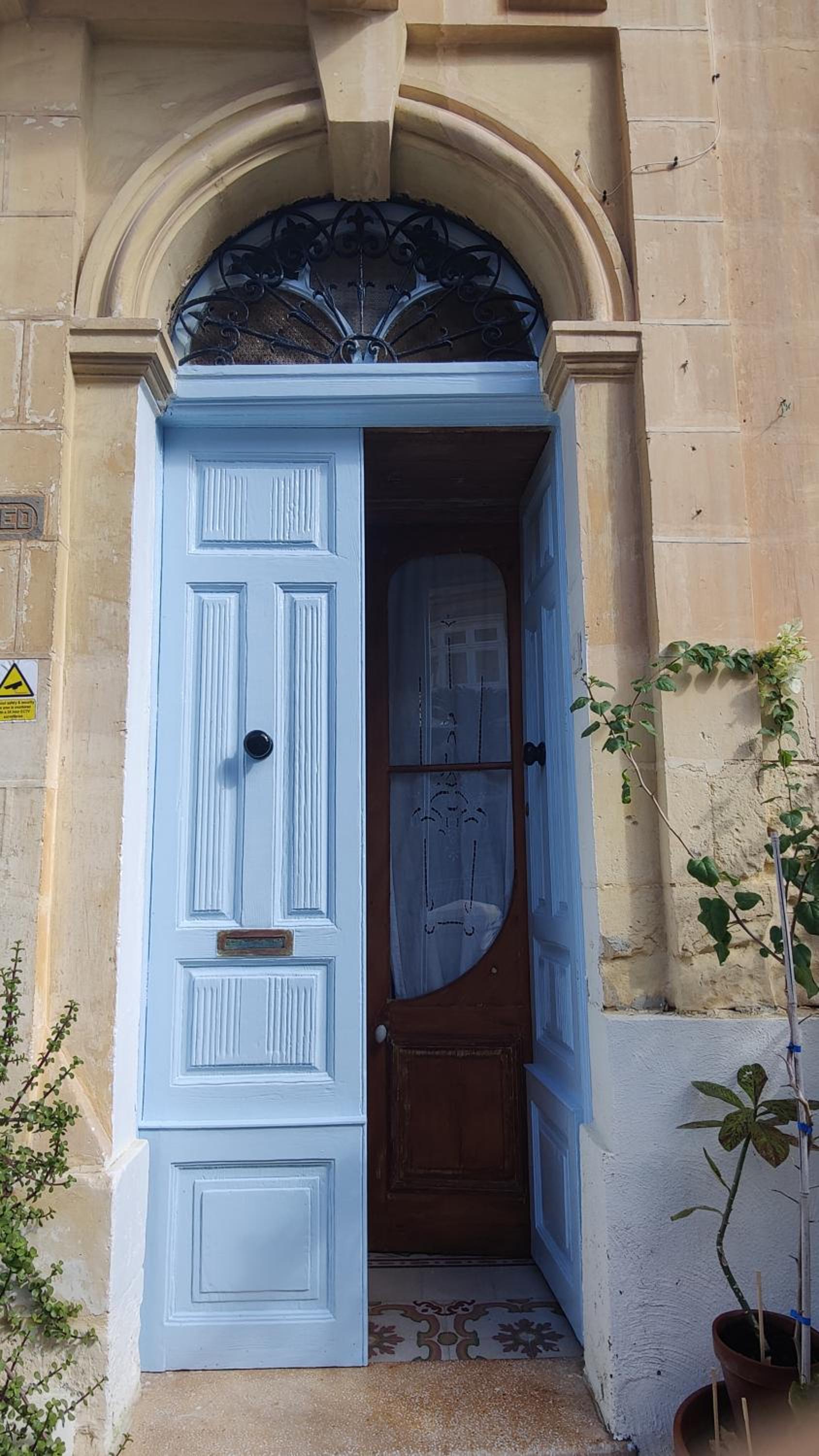 Malta, Sliema holiday flat - minutes from the sea! view 4