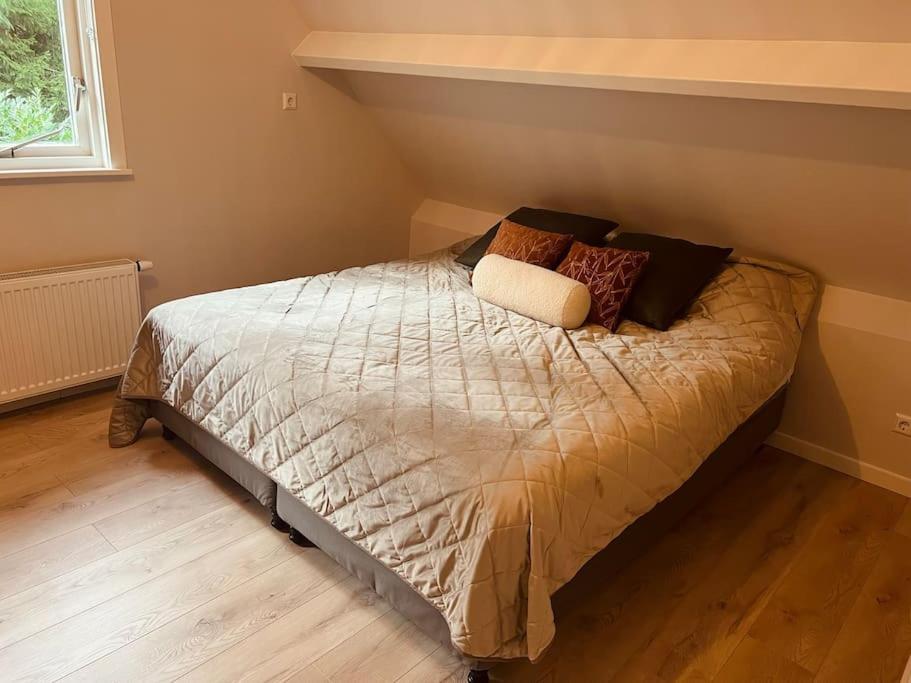 Forest home for 2 to 8 persons including hottub and sauna view 5