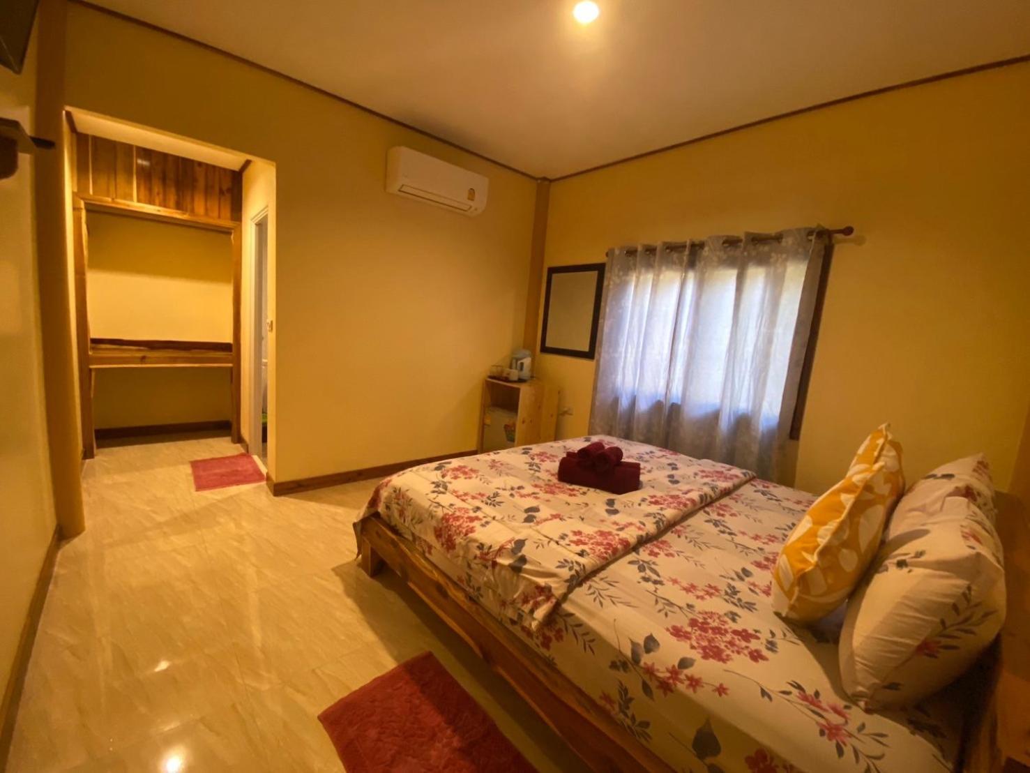 Baan Panseng Bungalow view 2