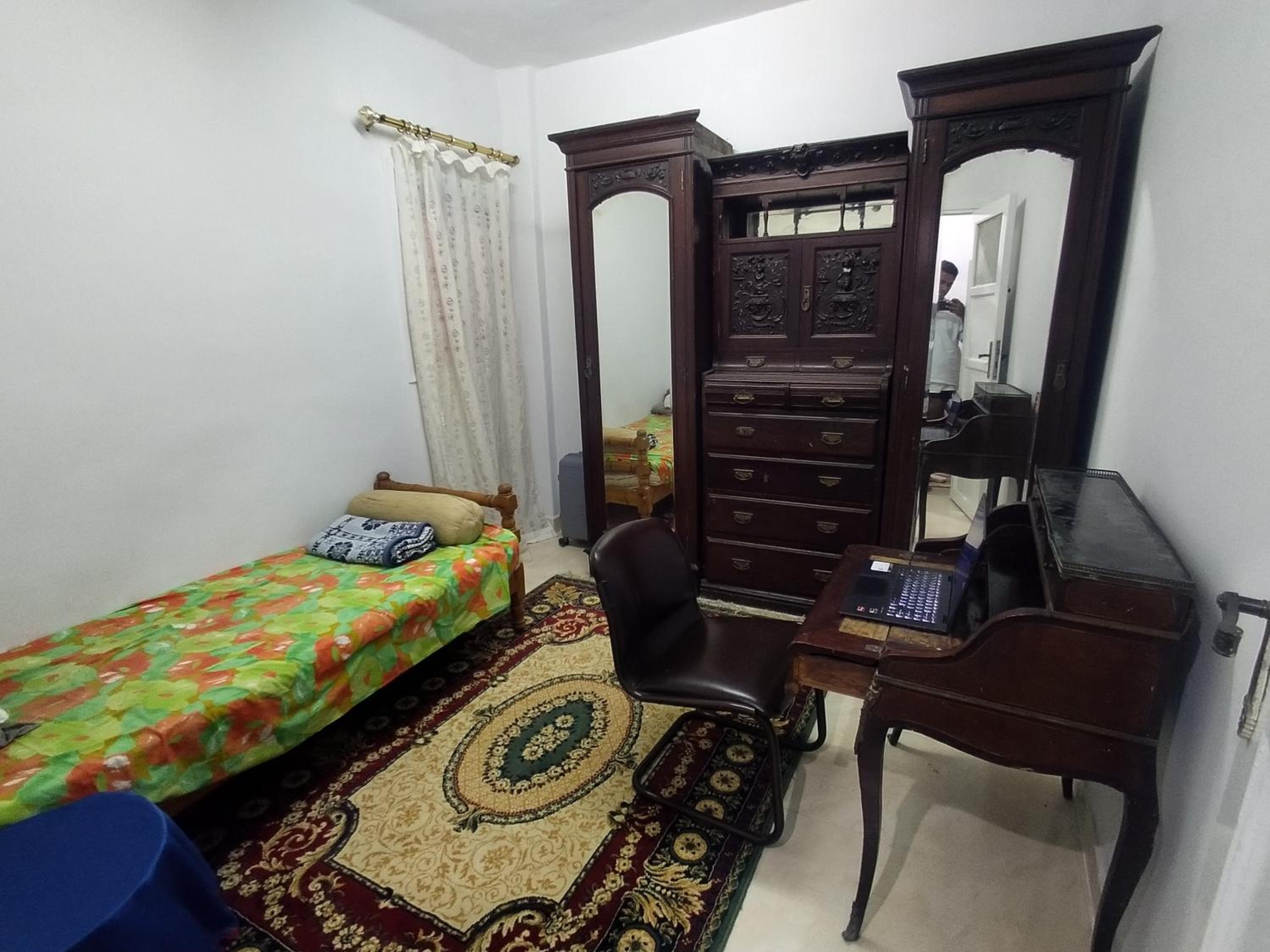 Hotel Loran Room for men only - Image 1