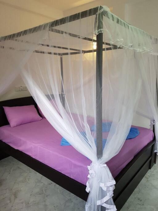 Suren guest house-75m to Narigama beach view 5