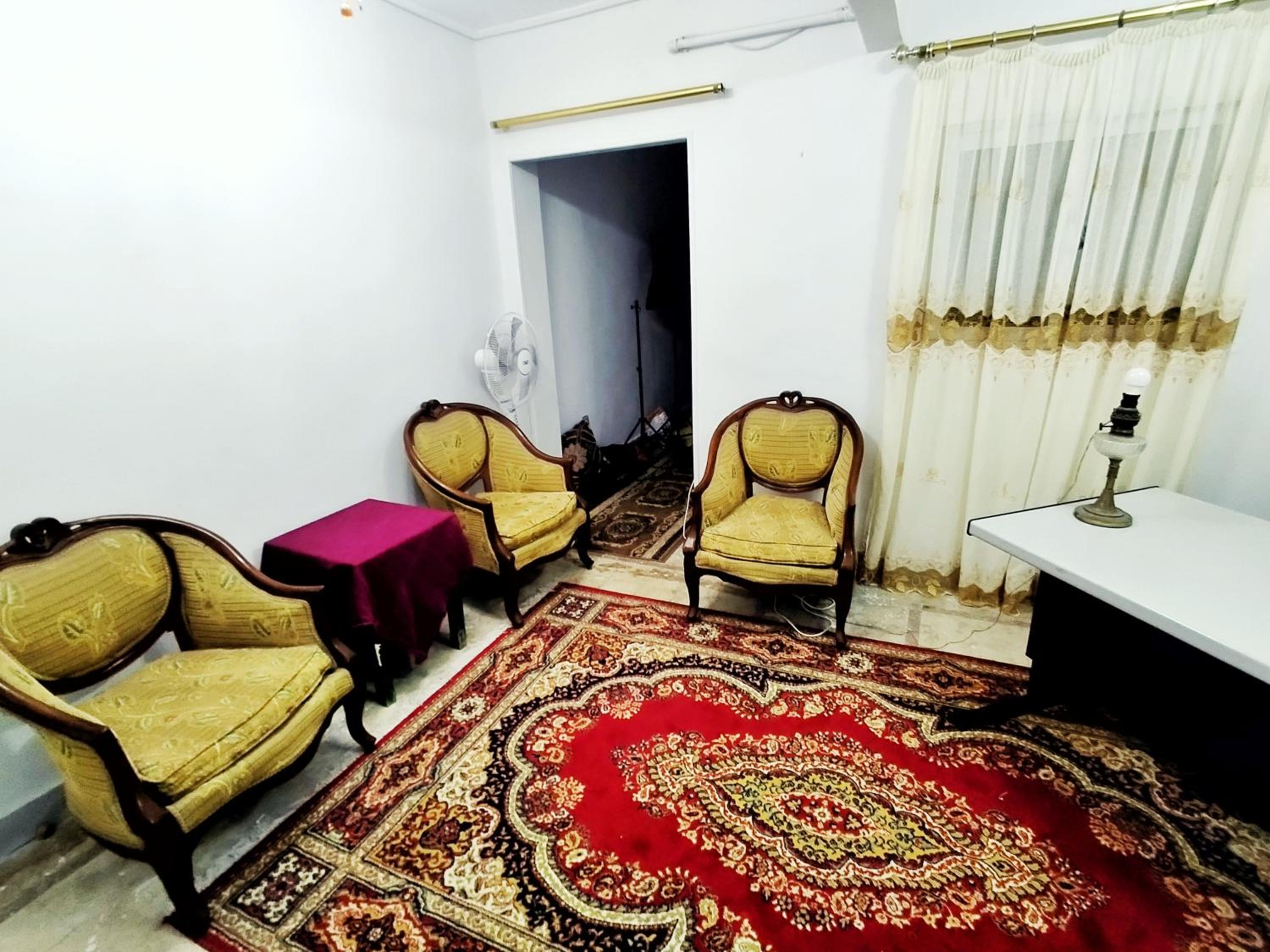 Loran Room for men only view 4