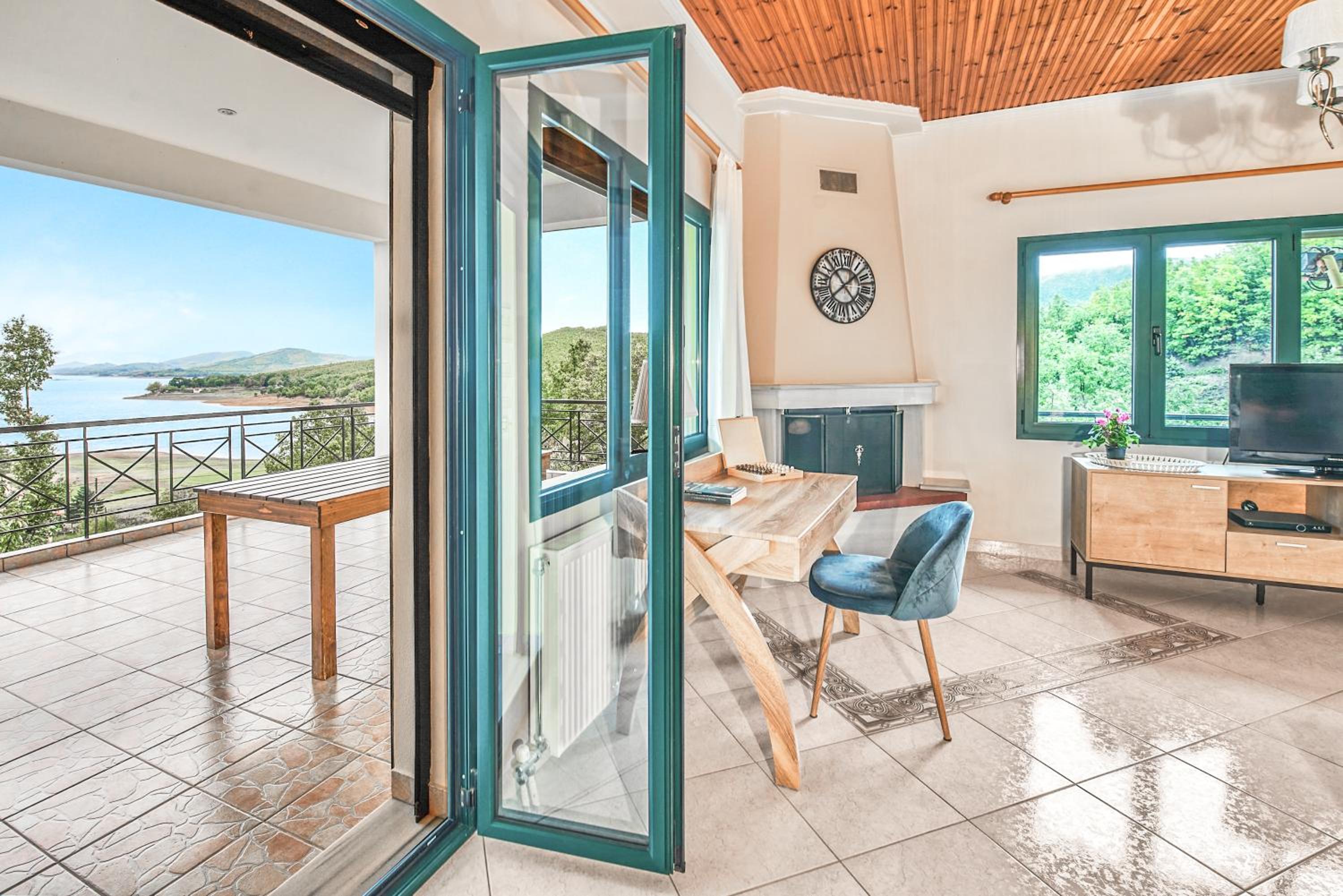 Vaios Villa LakeView 1 view 4