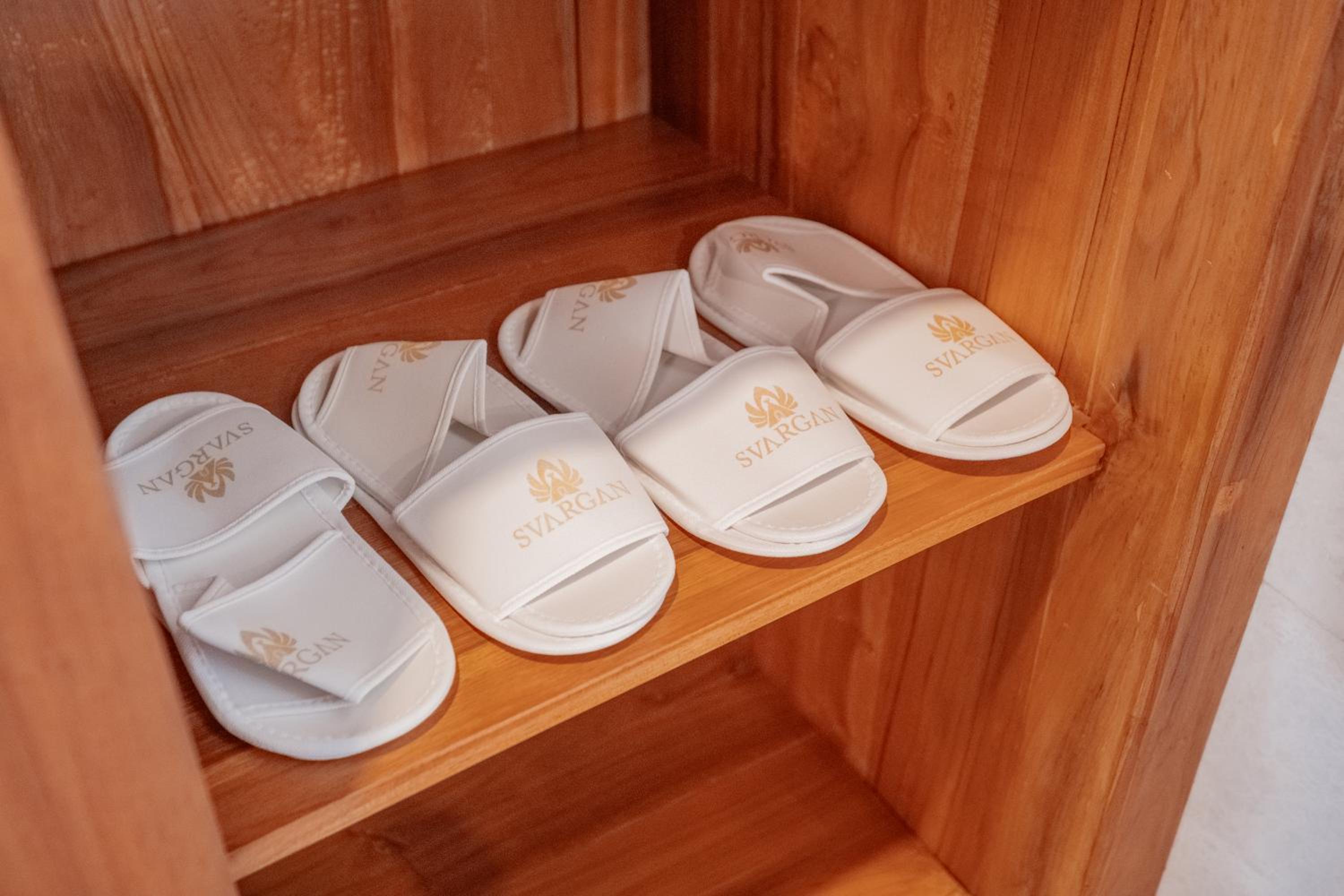 Svargan Lakeside Glamping view 5