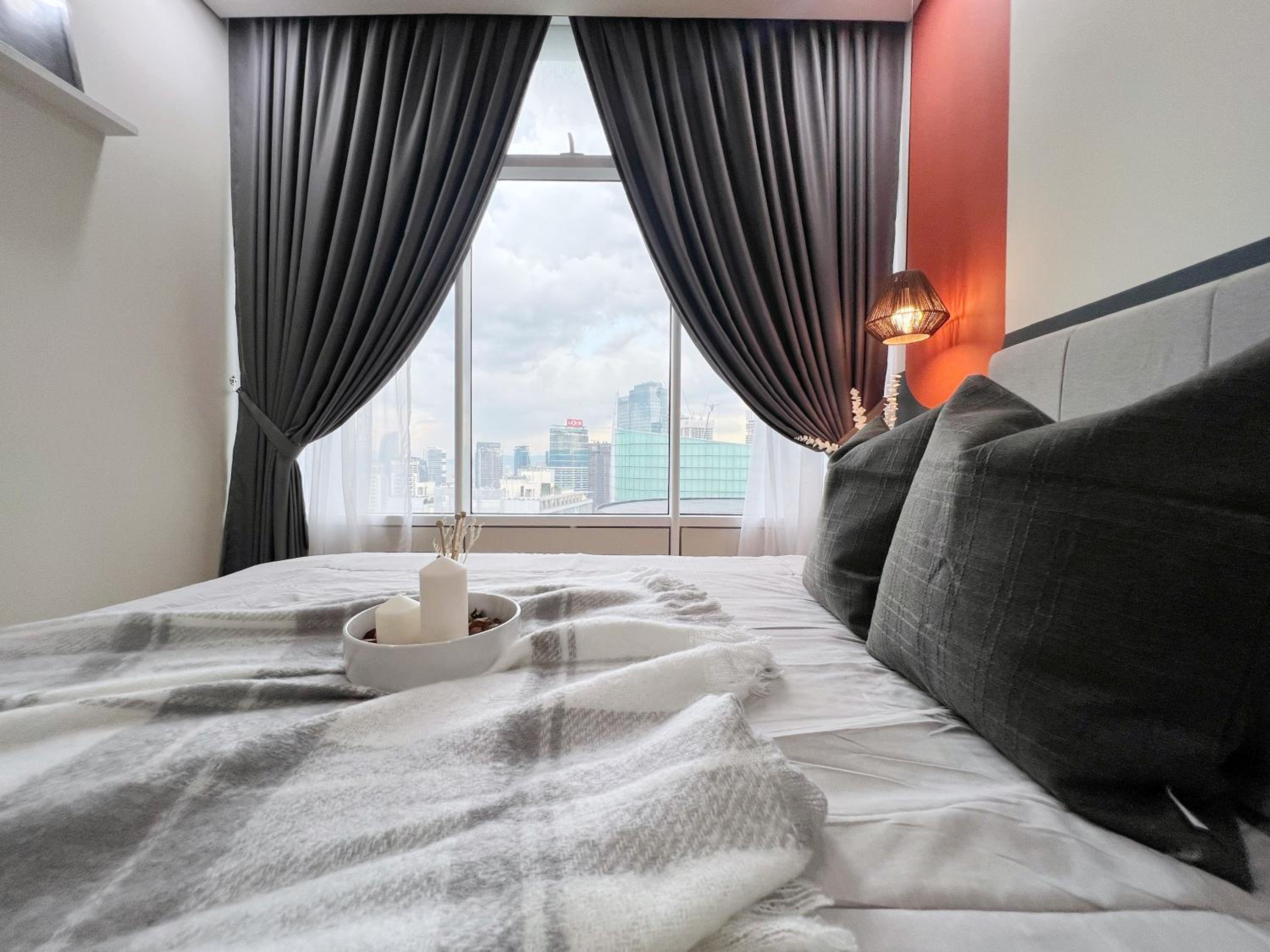 Sky Suites Central 2BR Suite KLCC View