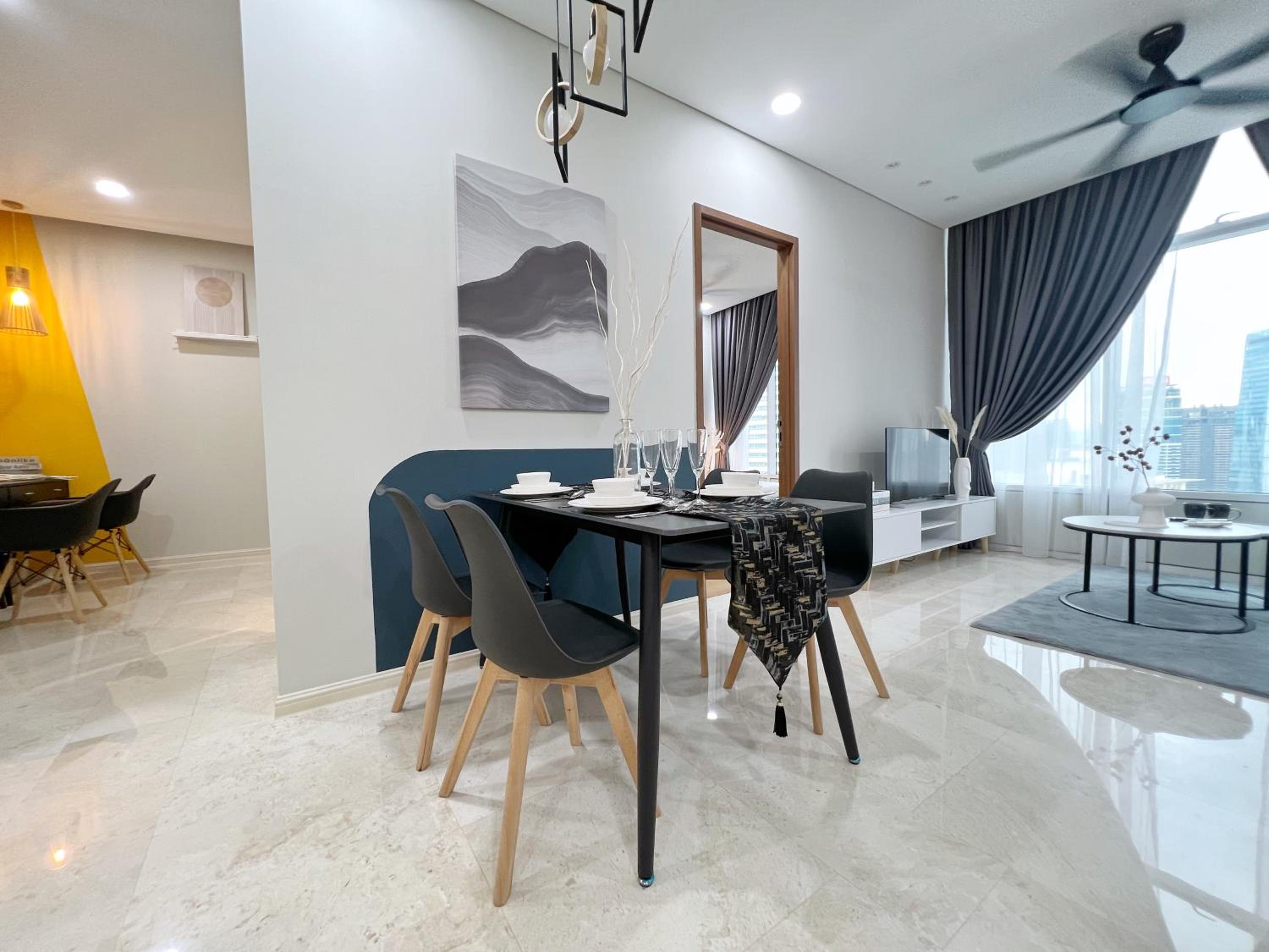 Sky Suites Central 2BR Suite KLCC View