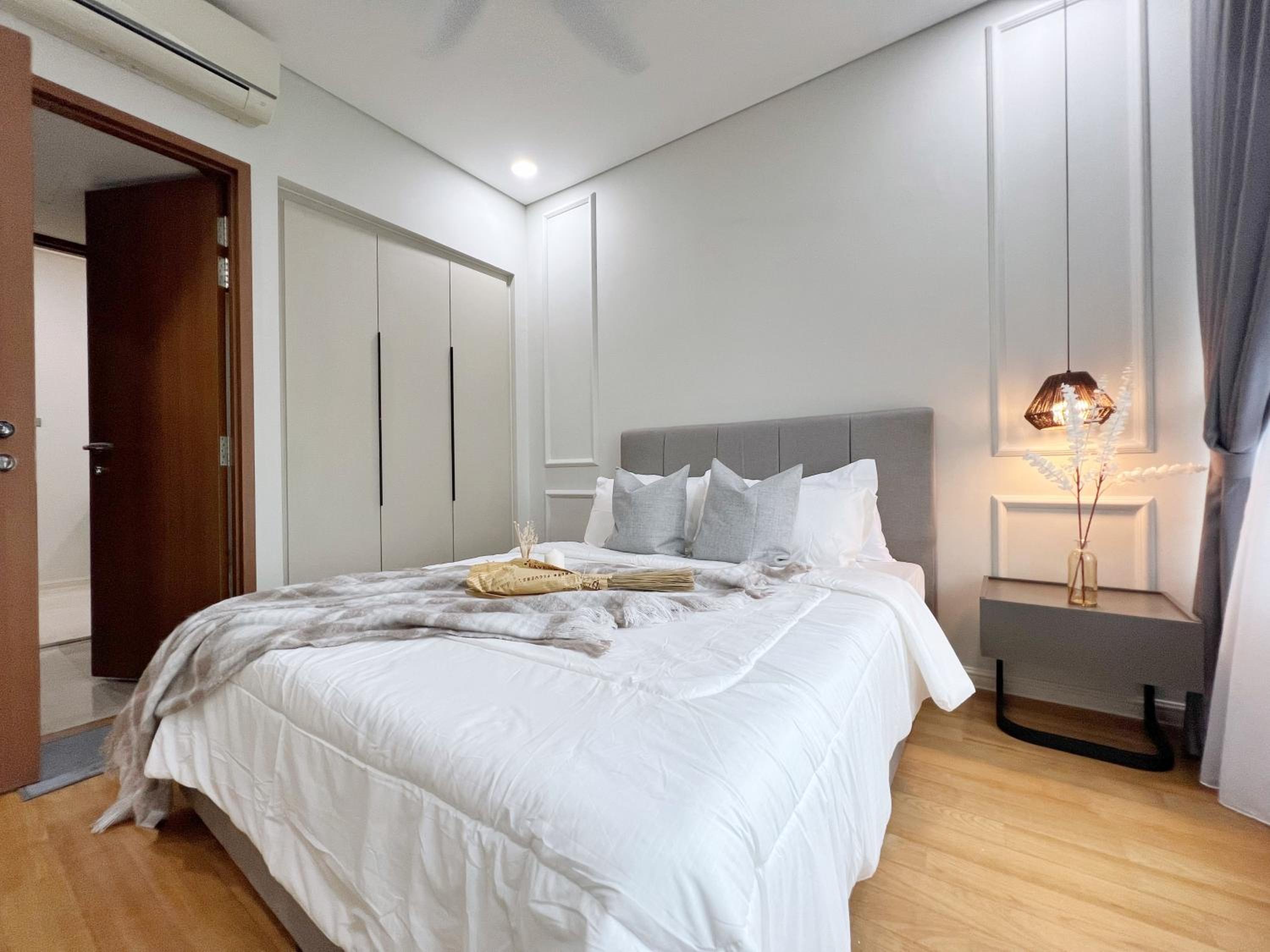 Sky Suites Central 2BR Suite KLCC View