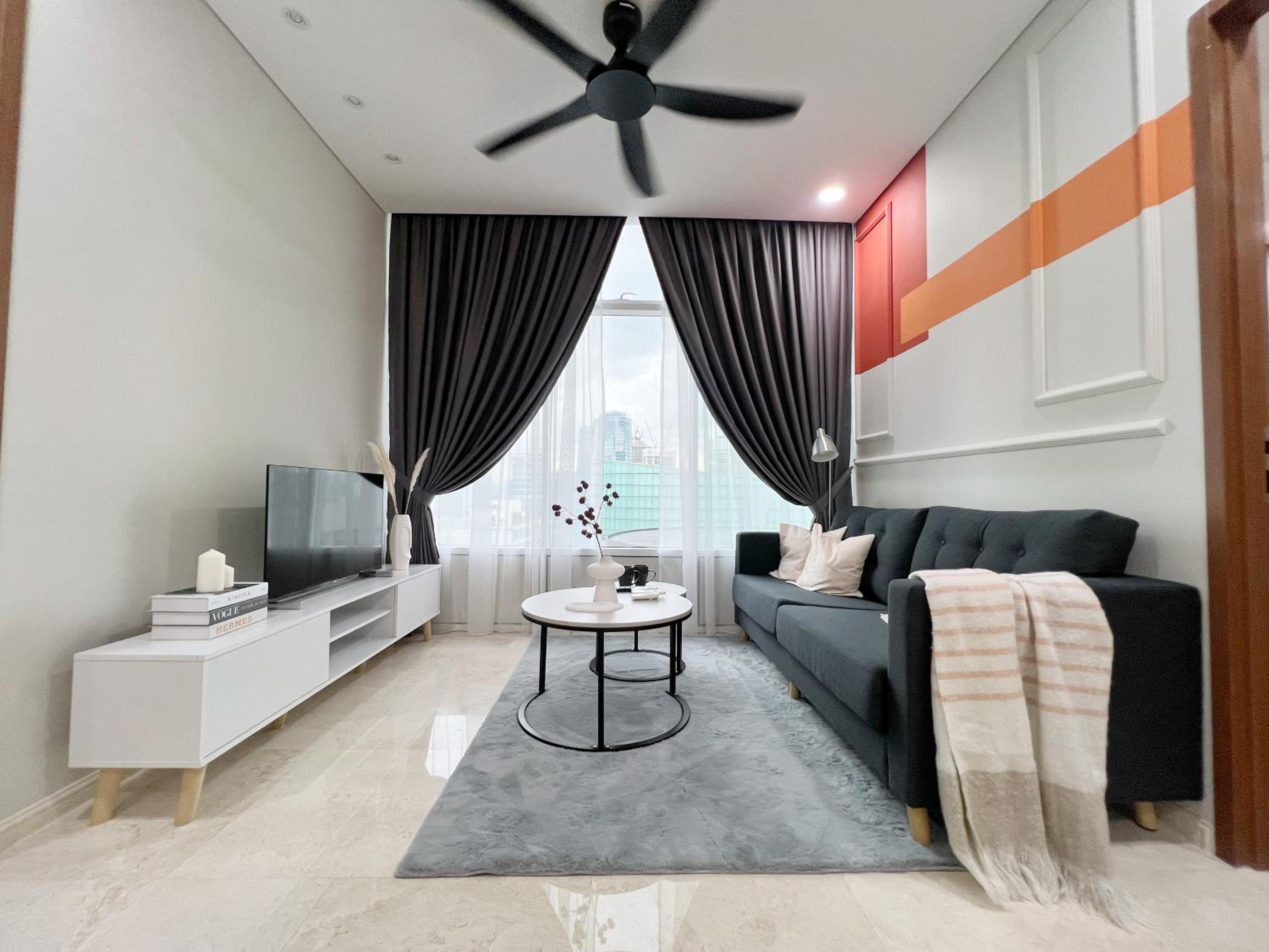 Sky Suites Central 2BR Suite KLCC View