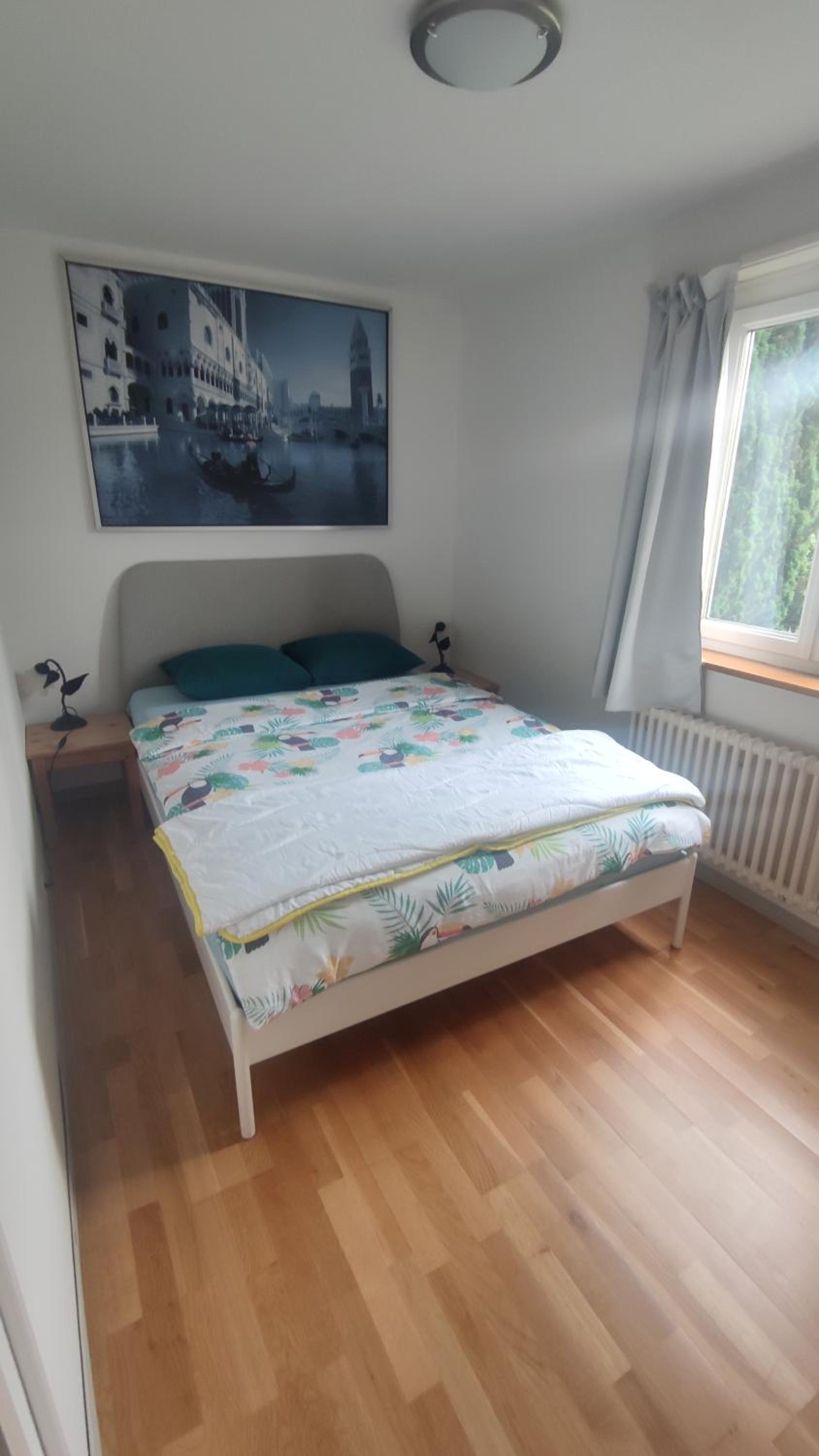 Small Double Room, bed 140x200cm, in very quiet and cosy house!