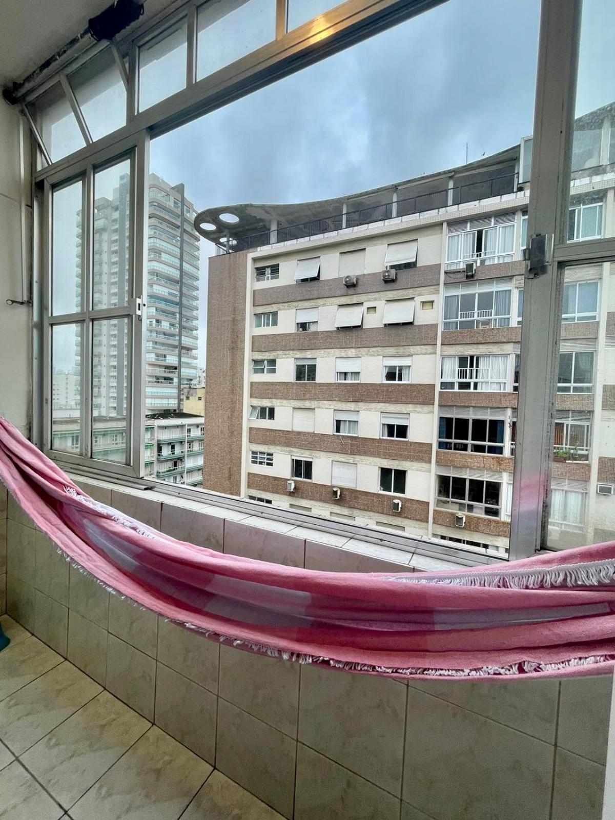 Apartamento com varanda em Santos