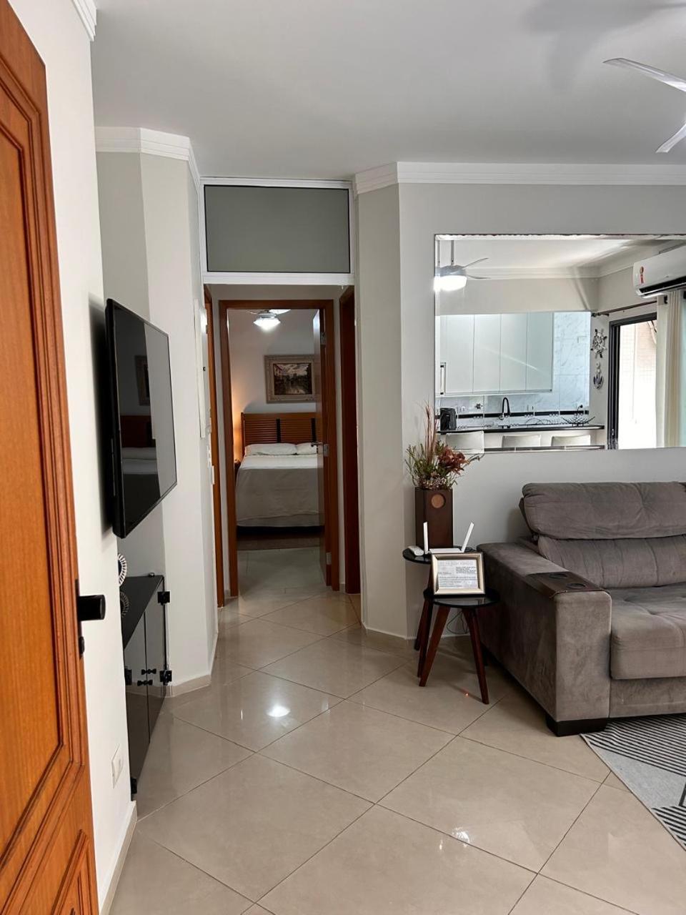 Flat Pitangueira com Piscina-Capitânia Varan