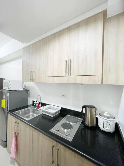 Condo at Shore 1 with Netflix view 4