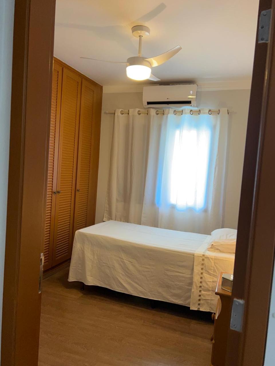Flat Pitangueira com Piscina-Capitânia Varan