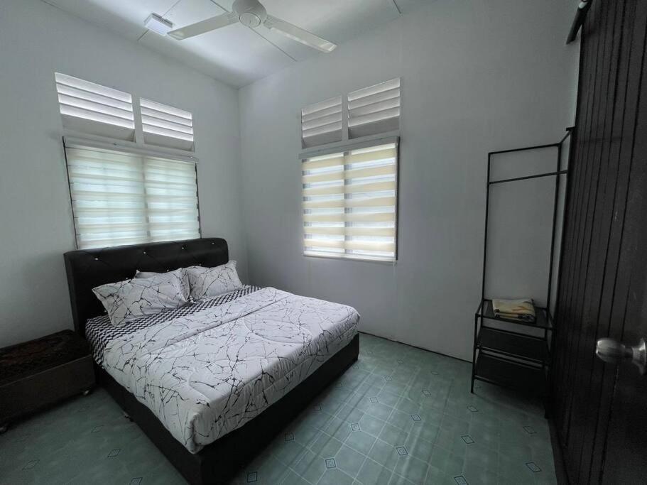 Anggerik Homestay suasana kampung photo 2