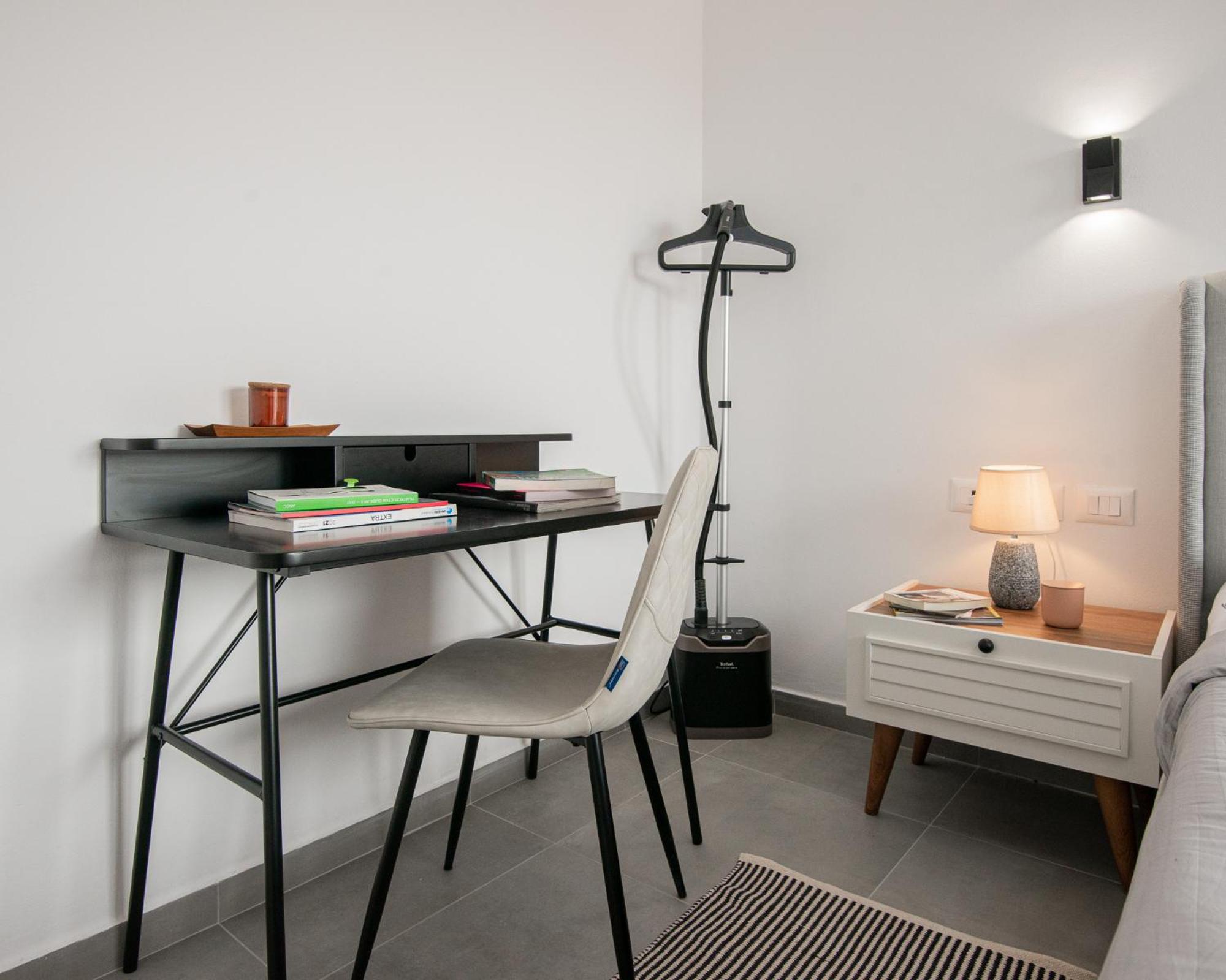 Akira Cozzy Apartments