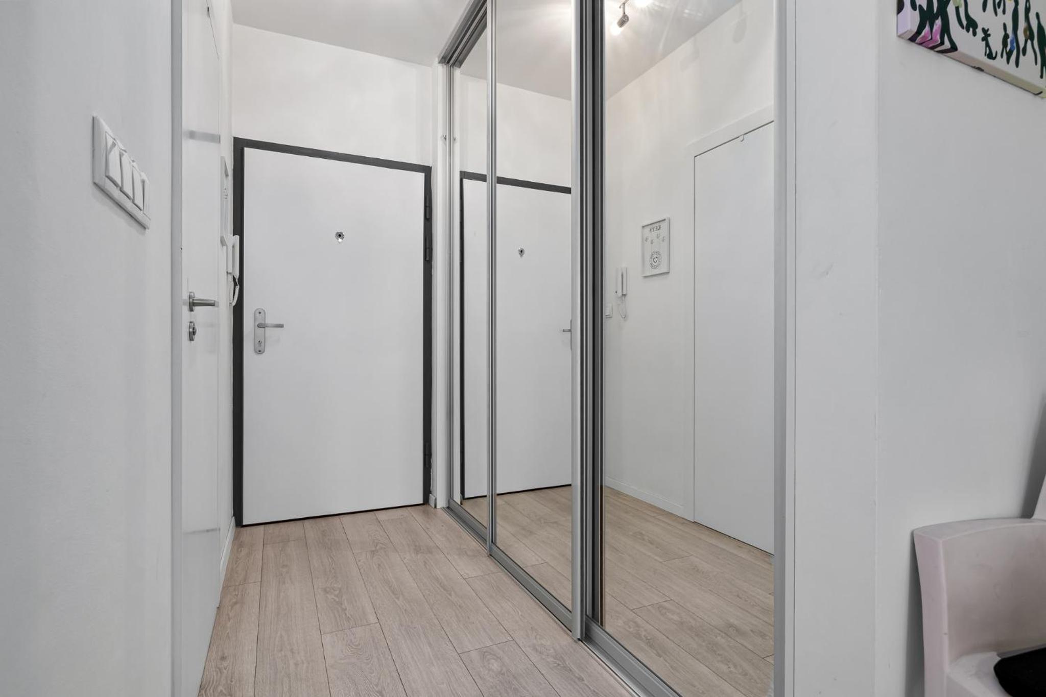 Ahoj Park, Terrace Vibes Studio, private parking view 3