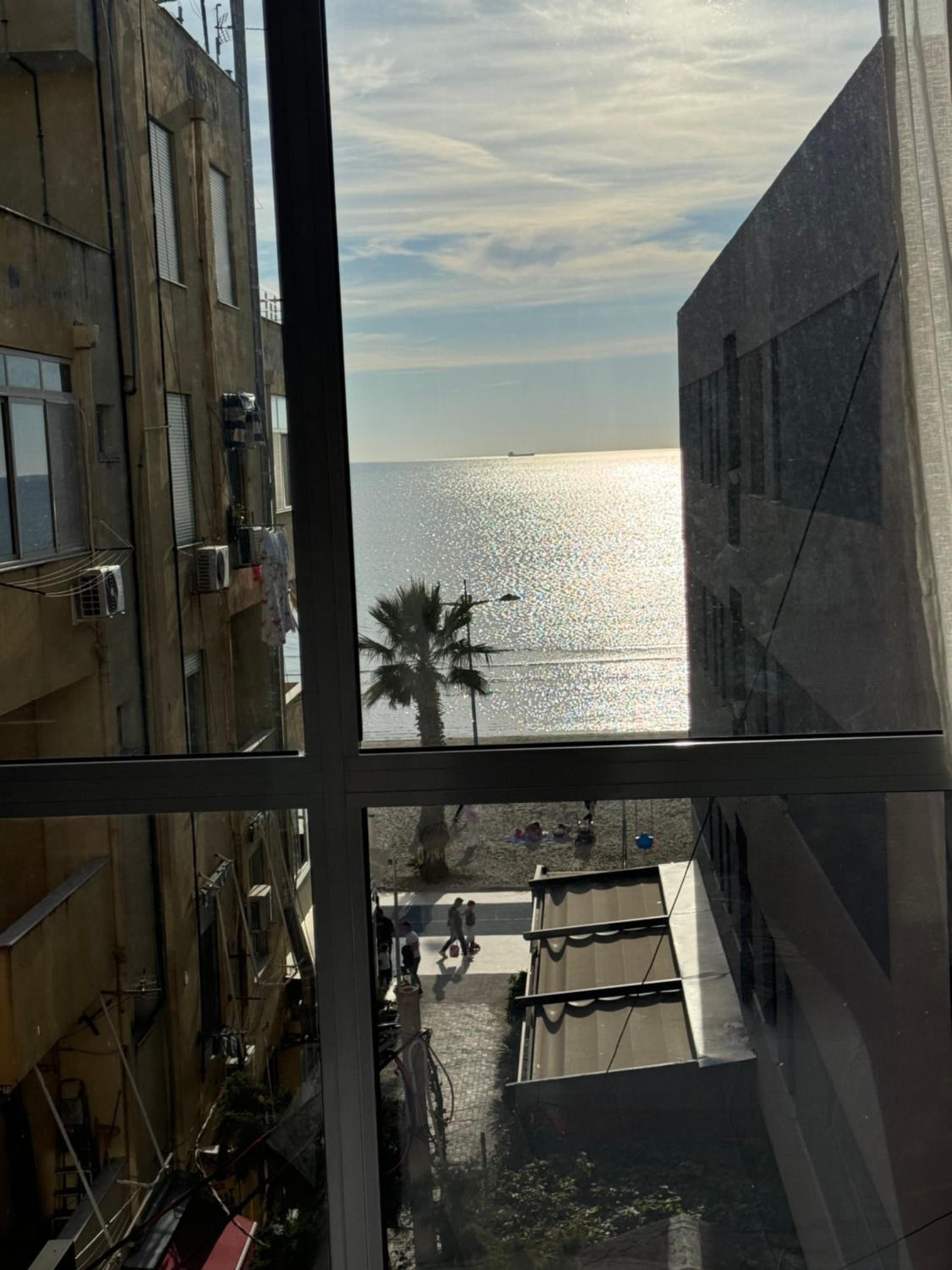 SeaInTheMiddle Apartment