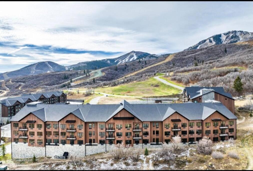 Ski in out Pioche Village at DeerValley