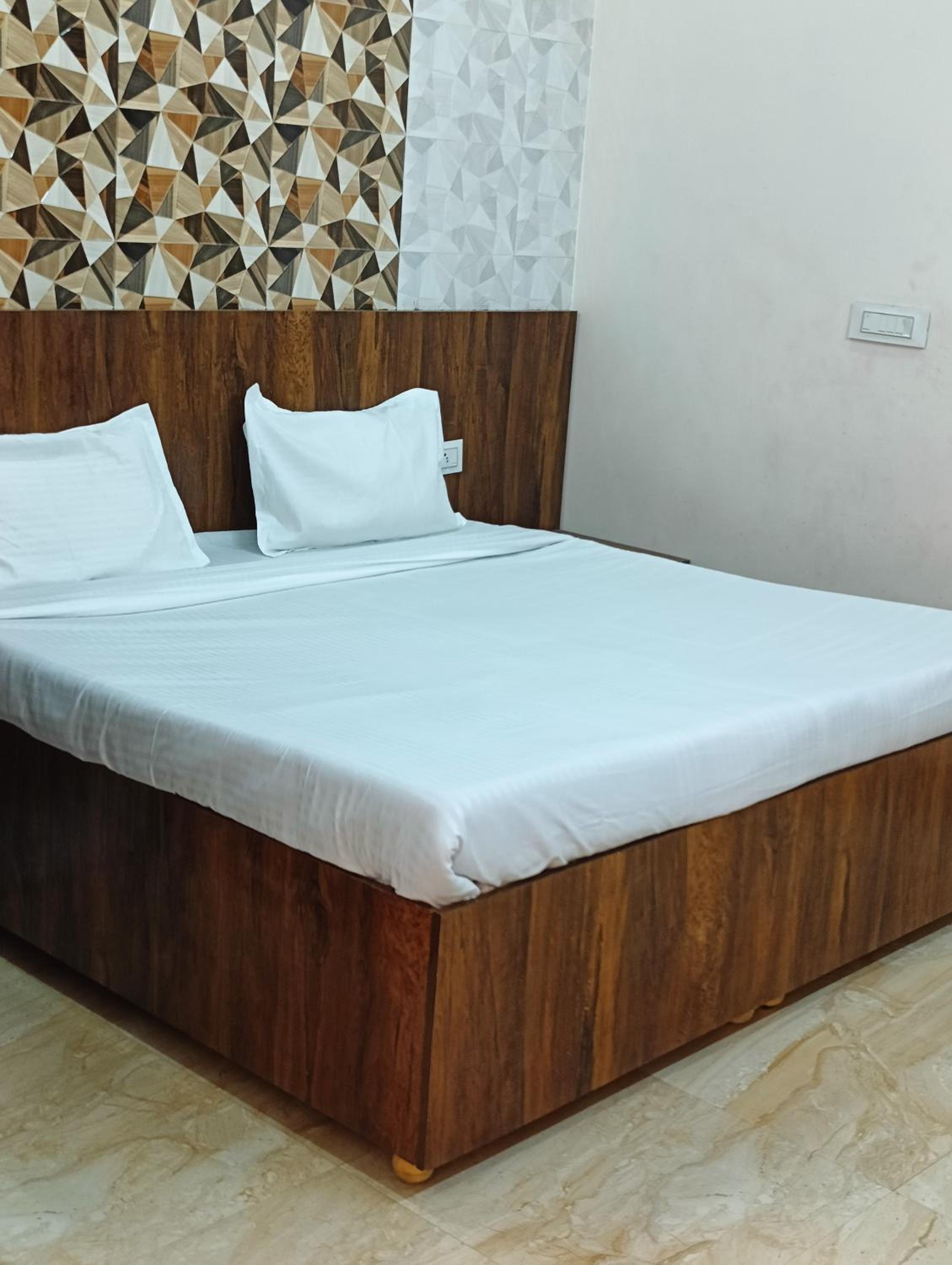 Shree shyam kunj home stay