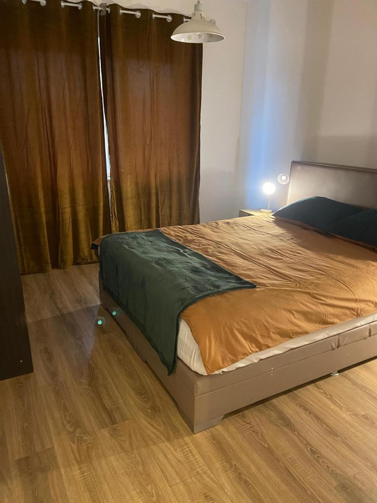 ApartChazal