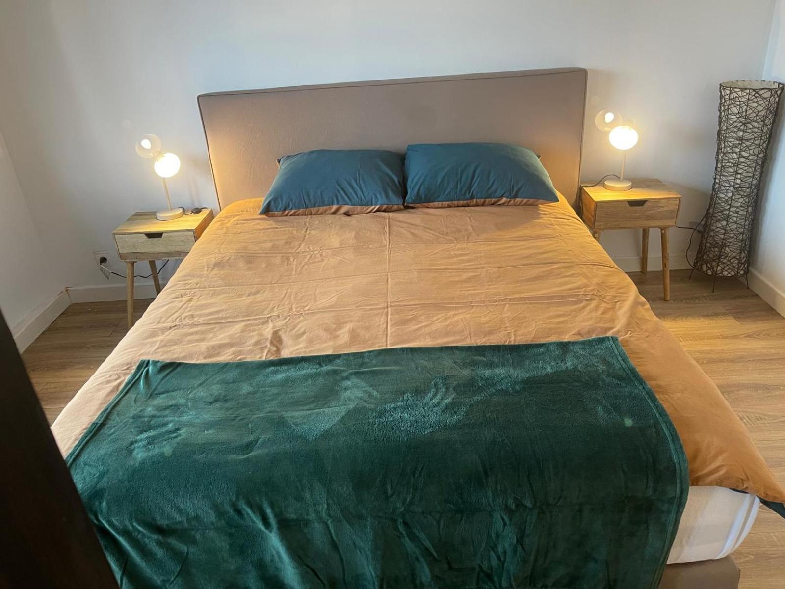 ApartChazal