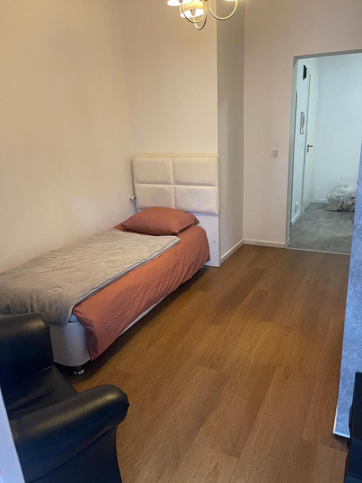 ApartChazal
