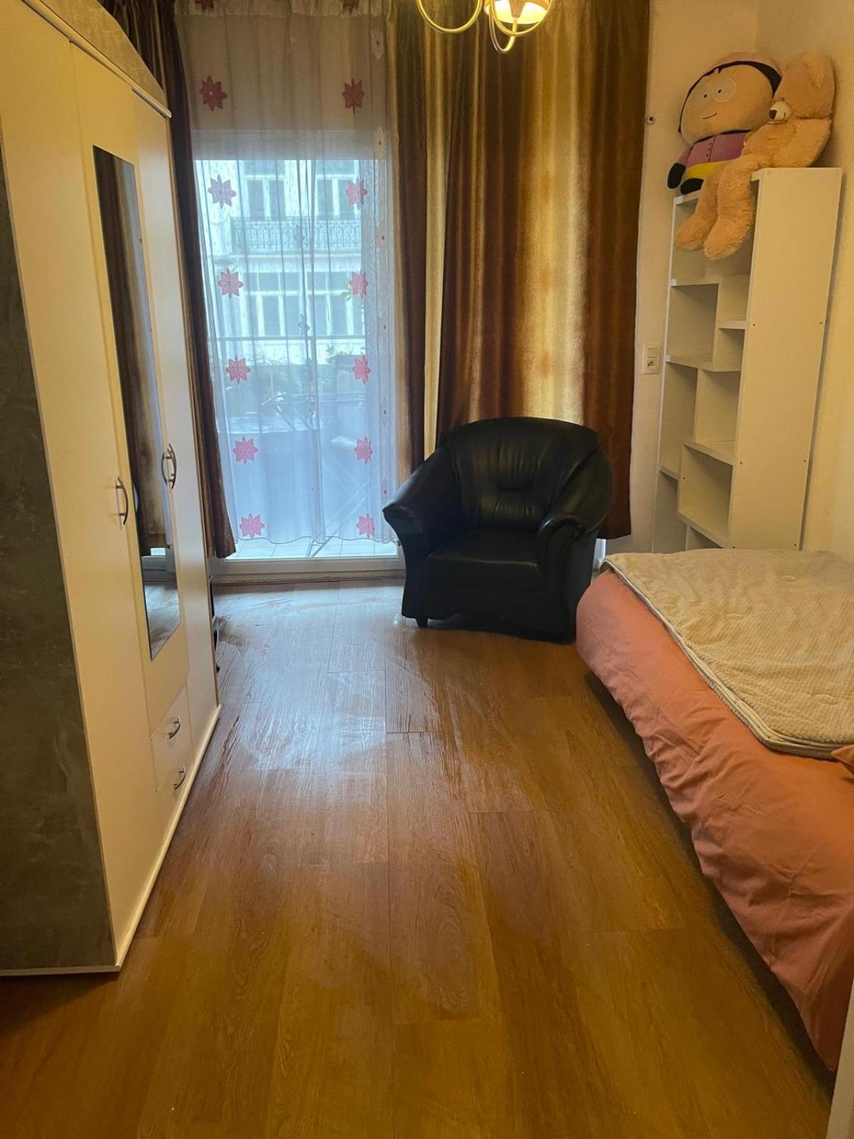 ApartChazal