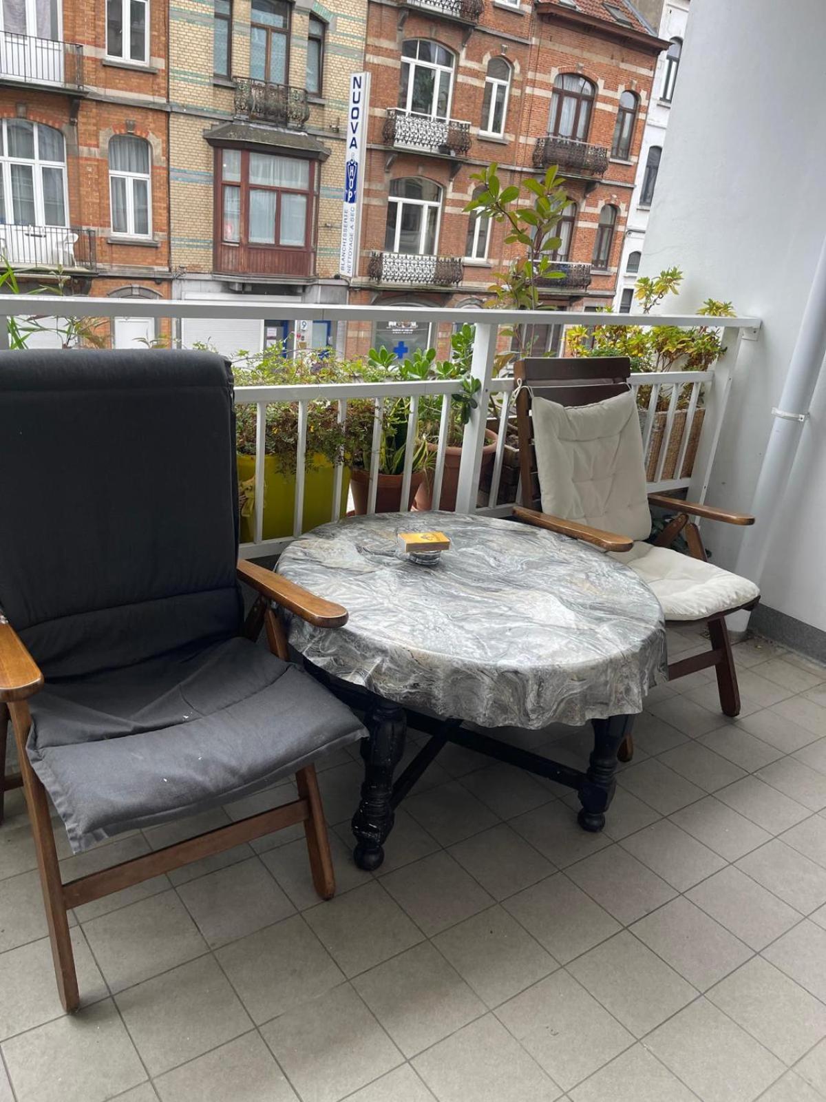 ApartChazal