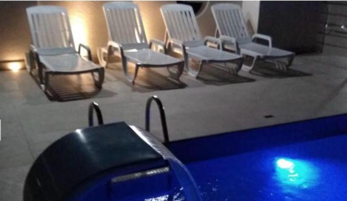Apartamento com Piscina