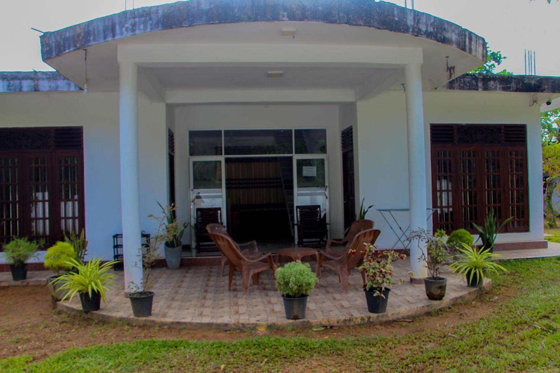 Sasmika Villa Surf and Yoga Hostel