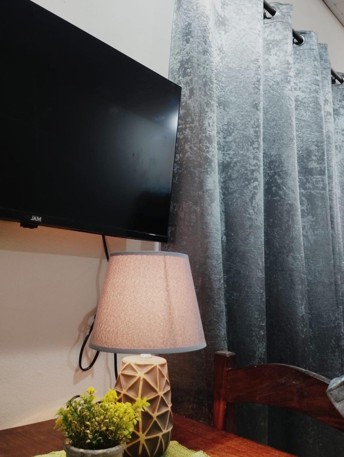 Mi Hábitat Dormitorios con Sala Cocina Comedor y Quincho