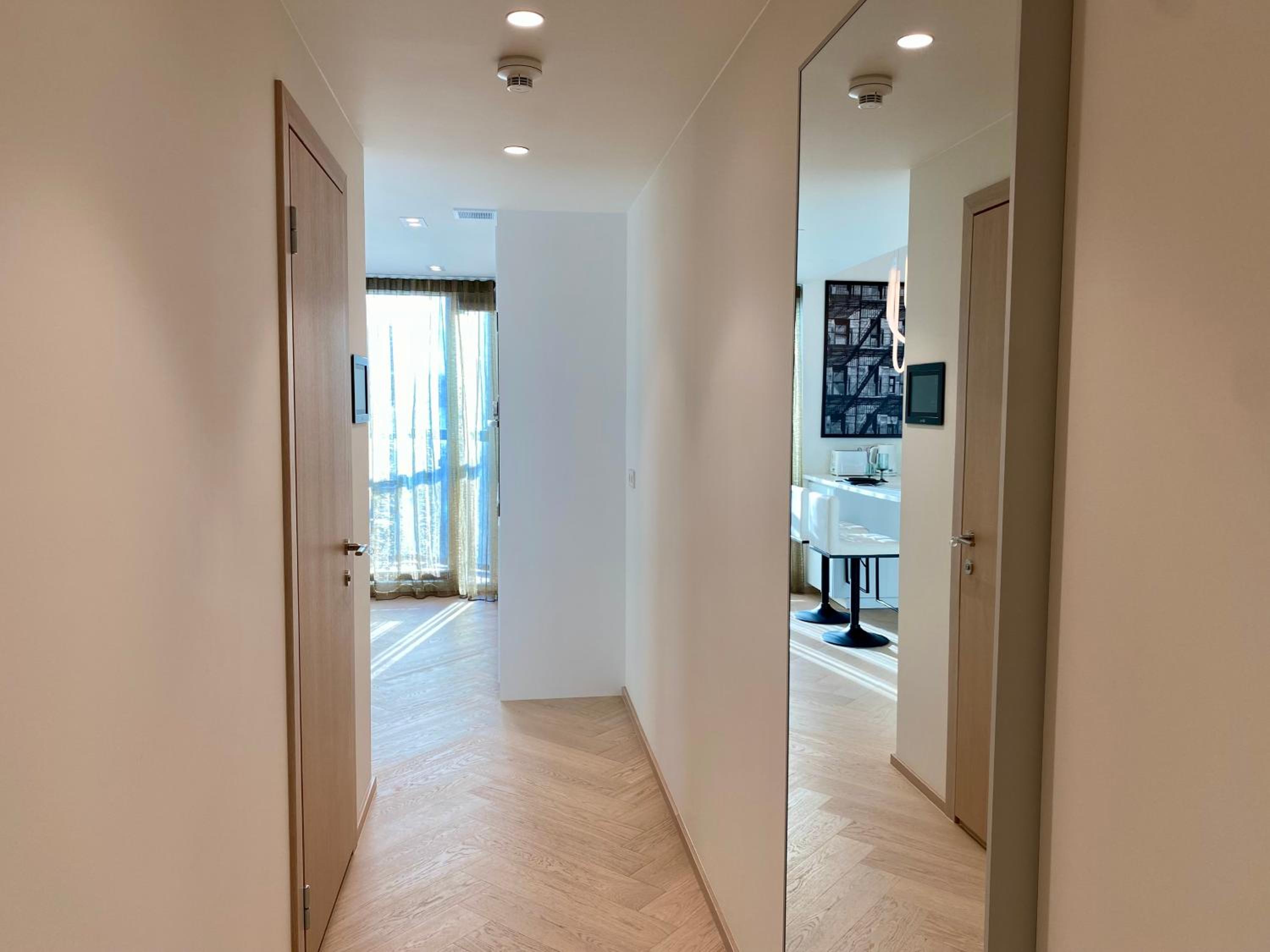 Vektor Premium Apartment with Rooftop Garden & Free Parking