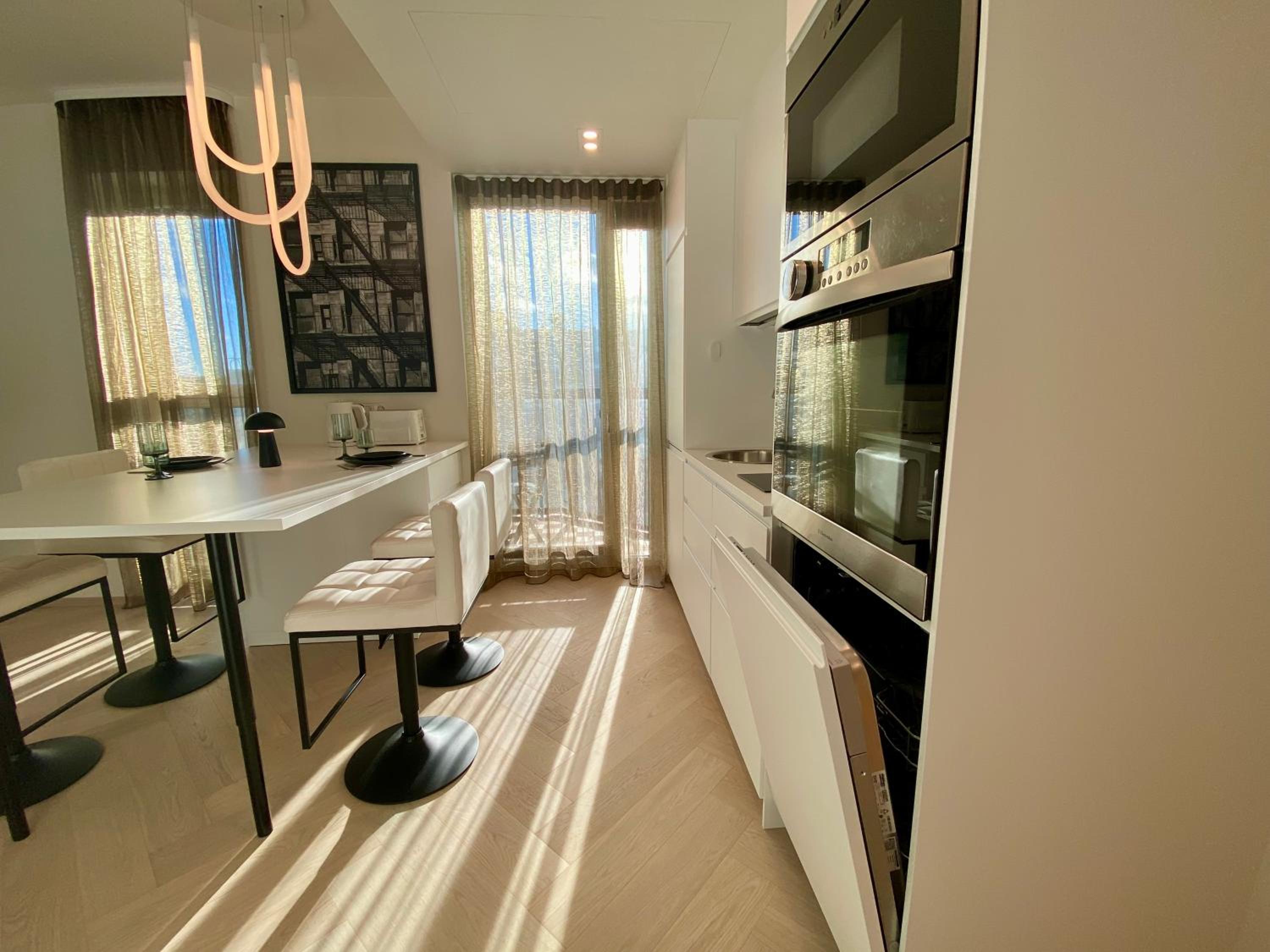 Vektor Premium Apartment with Rooftop Garden & Free Parking