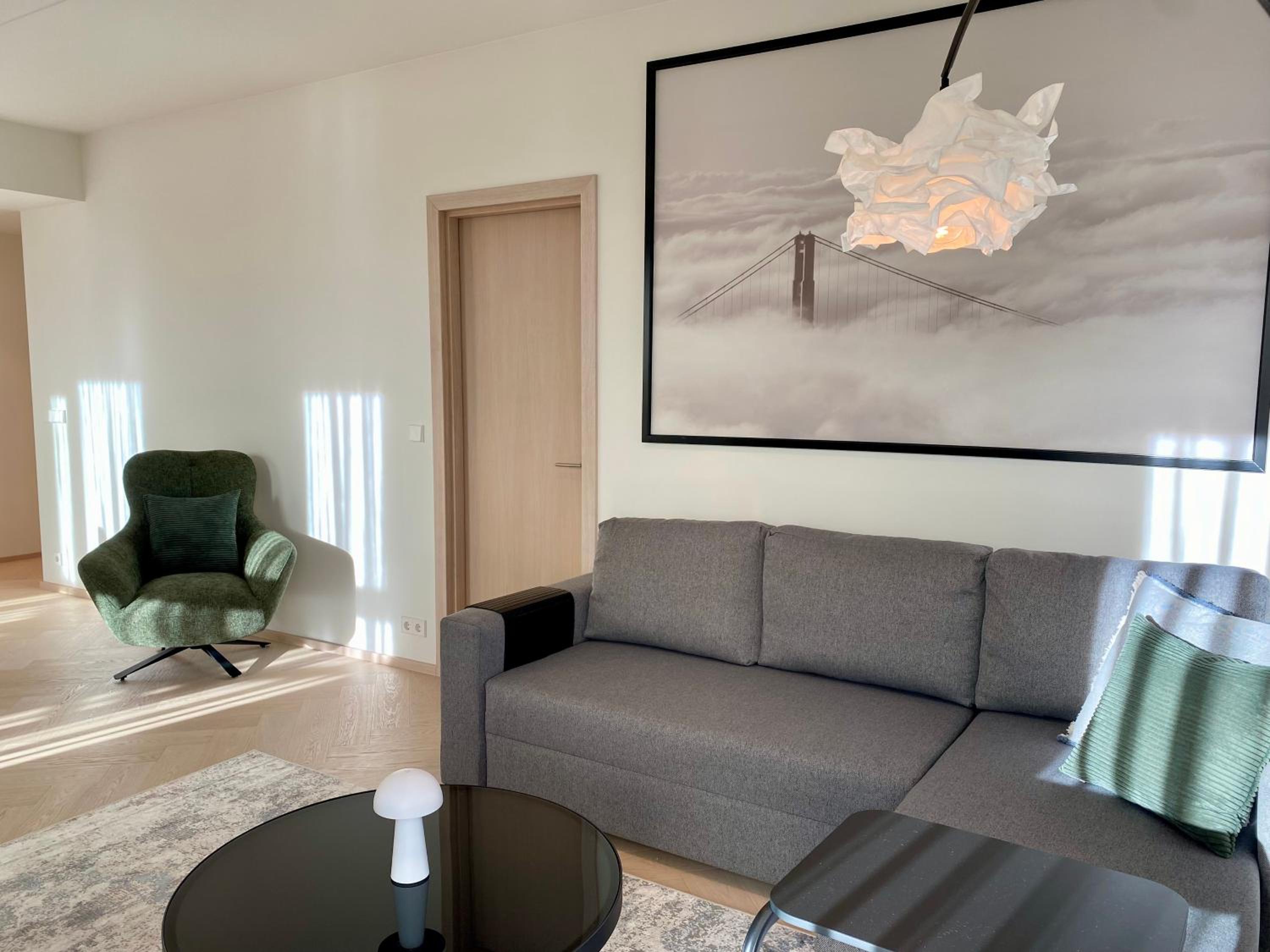 Vektor Premium Apartment with Rooftop Garden & Free Parking
