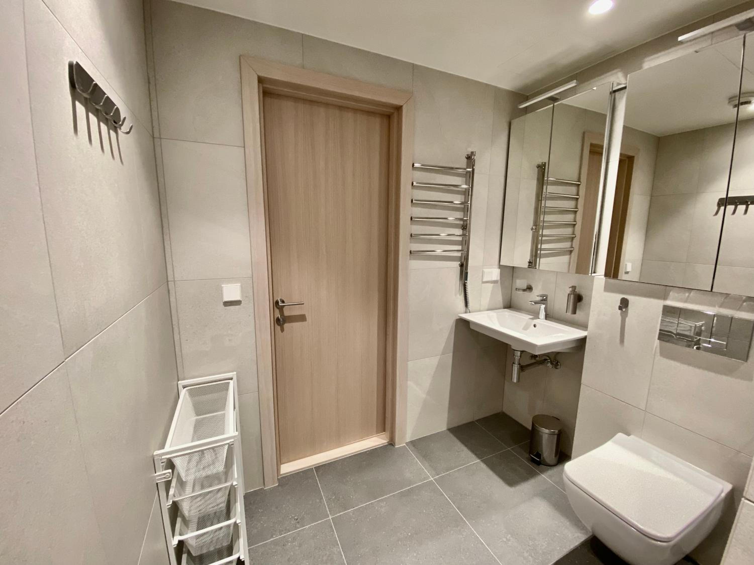 Vektor Premium Apartment with Rooftop Garden & Free Parking
