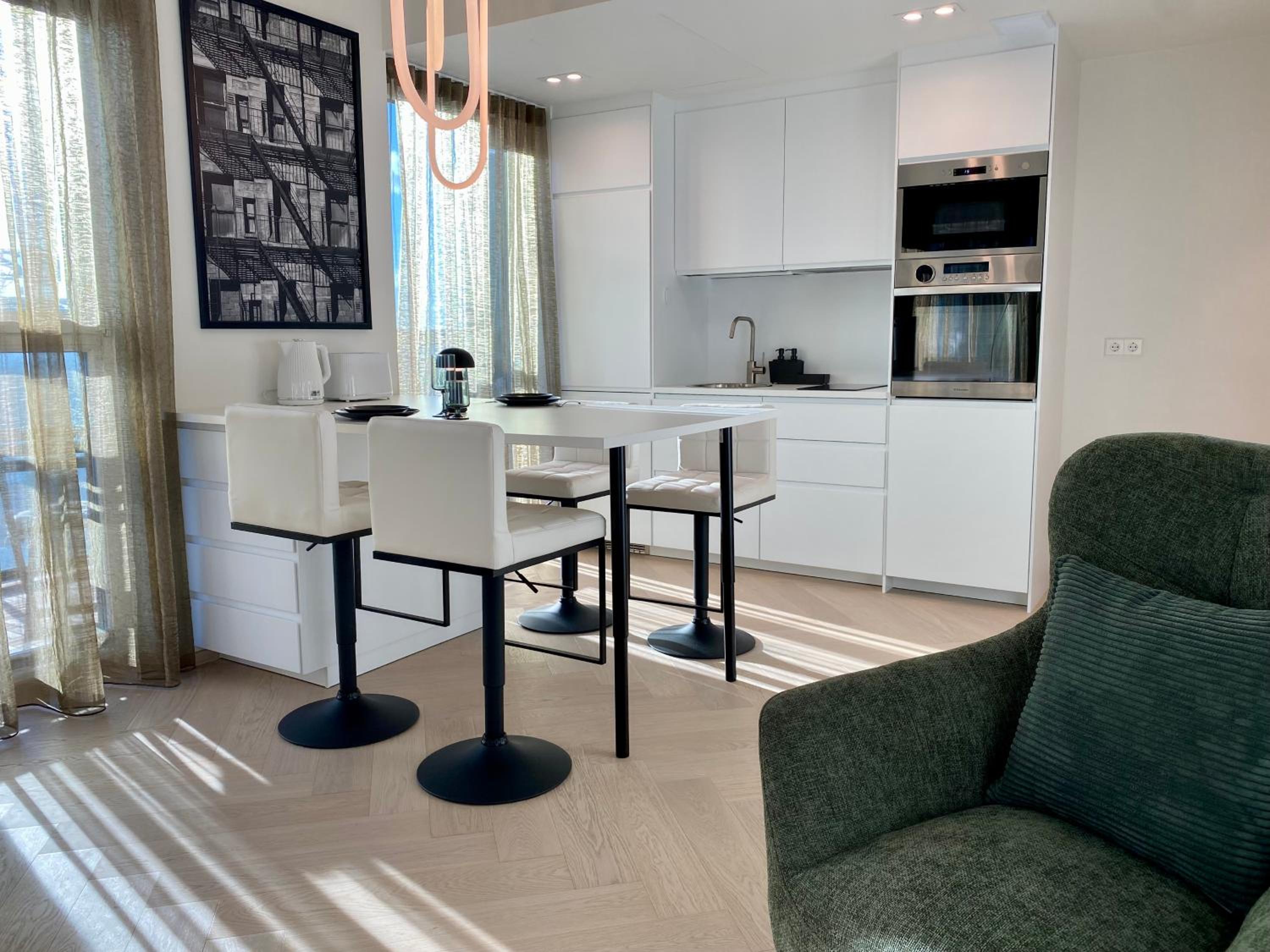 Vektor Premium Apartment with Rooftop Garden & Free Parking