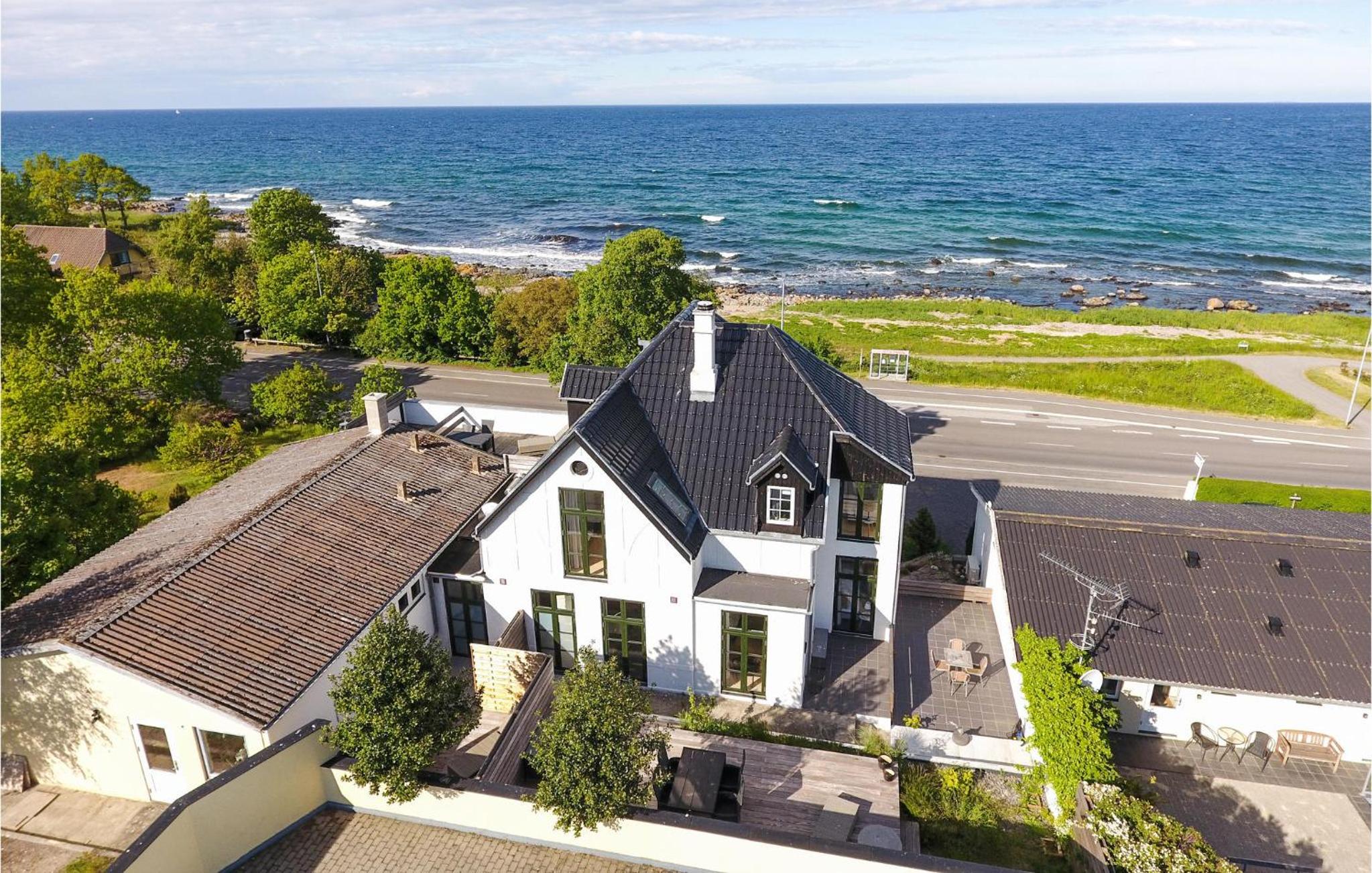 2 Bedroom Beautiful Home In Allinge