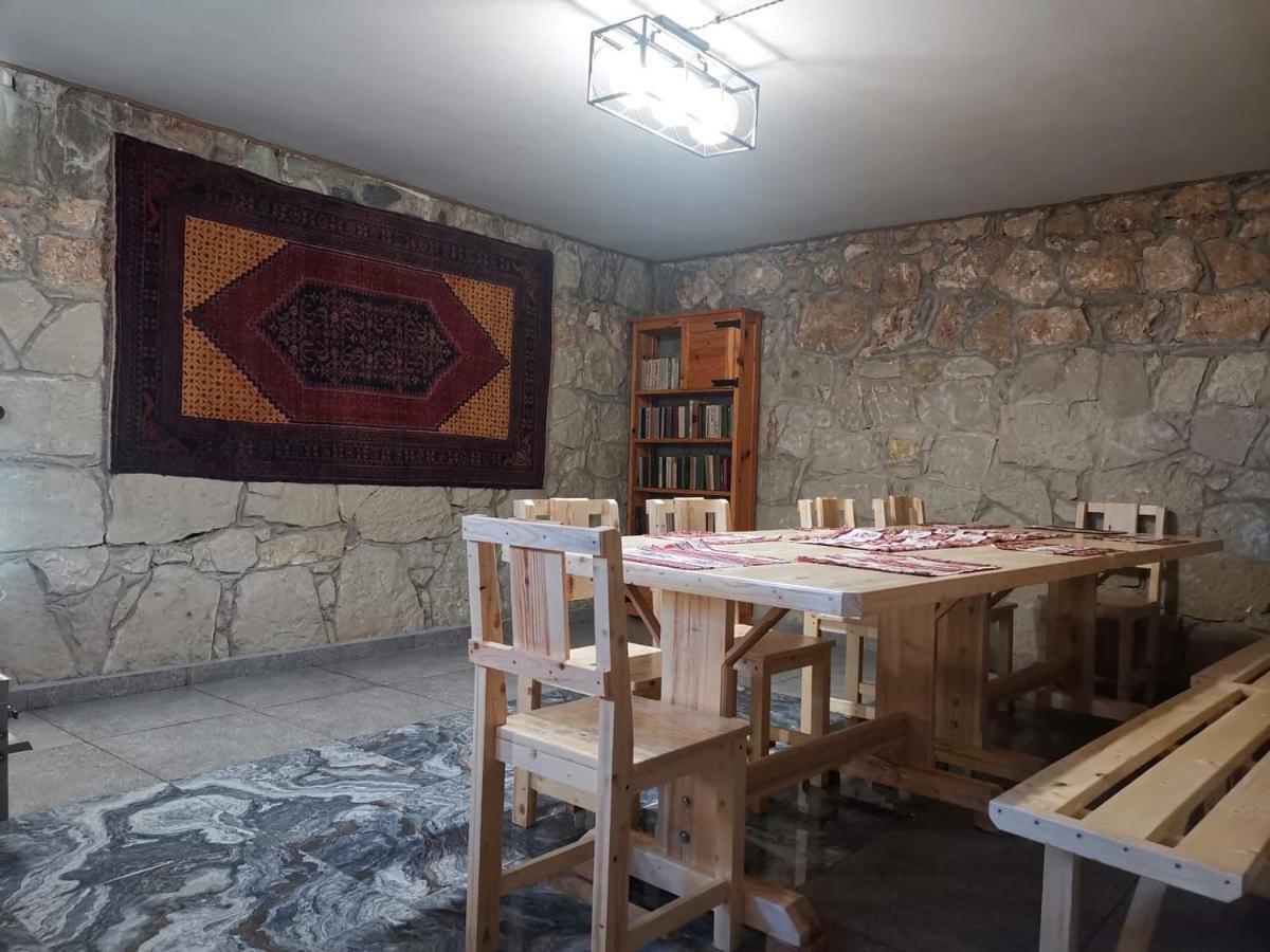 Meghu Guest House
