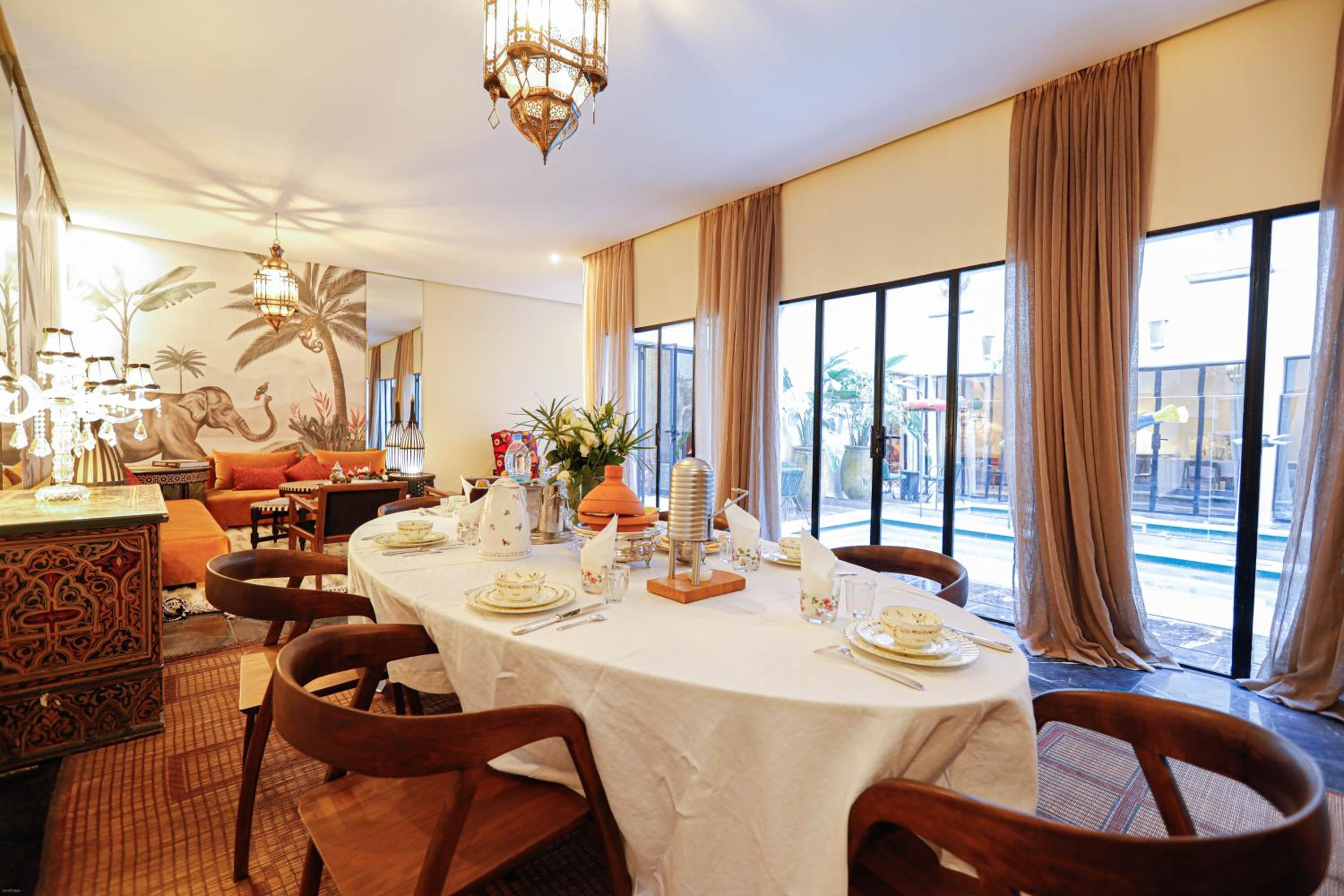 dining